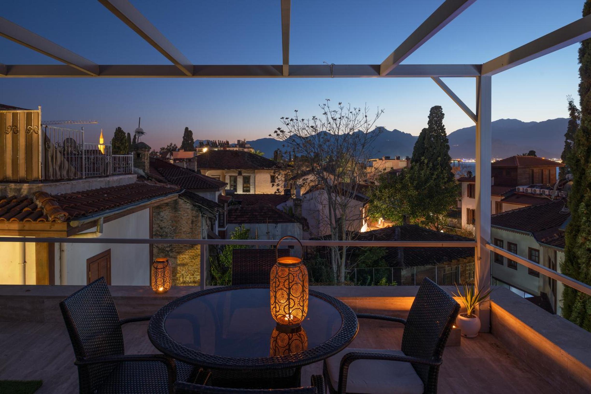 Delight Deluxe Hotel - Image 159