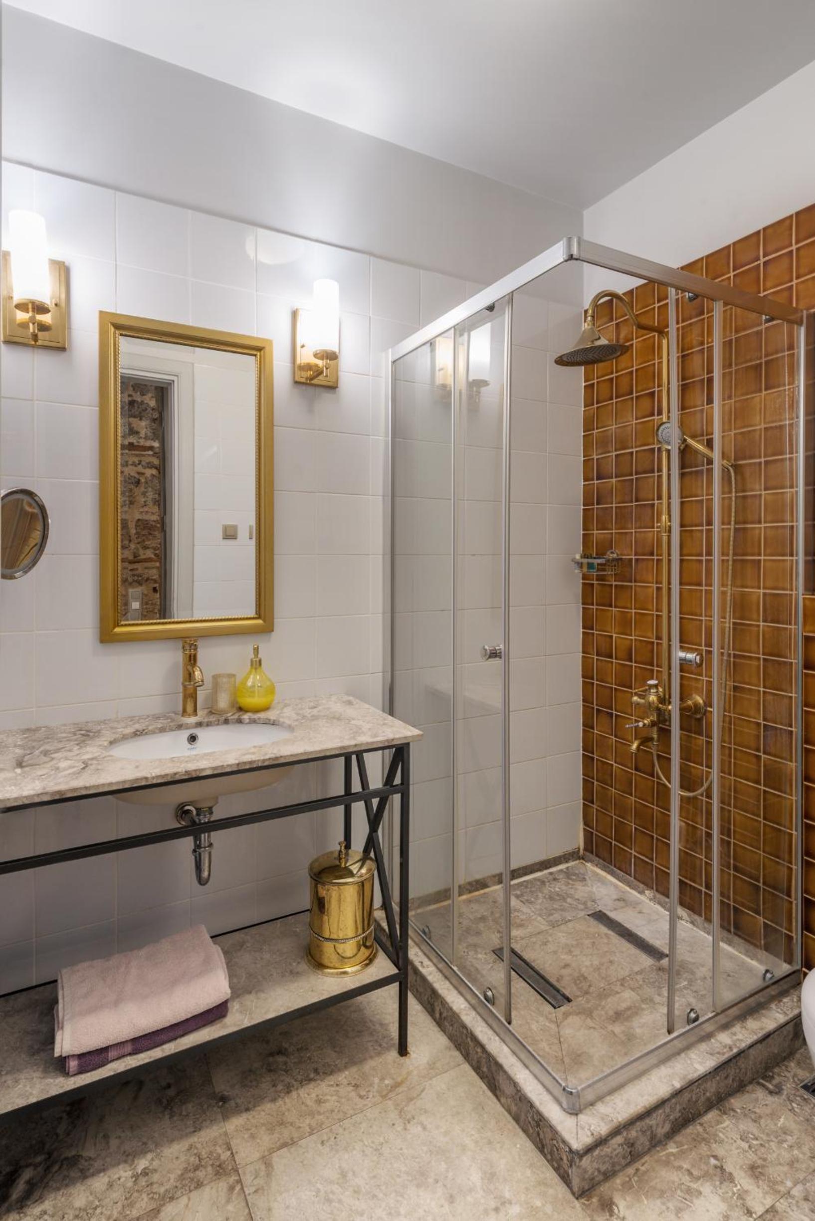 Delight Deluxe Hotel - Image 165