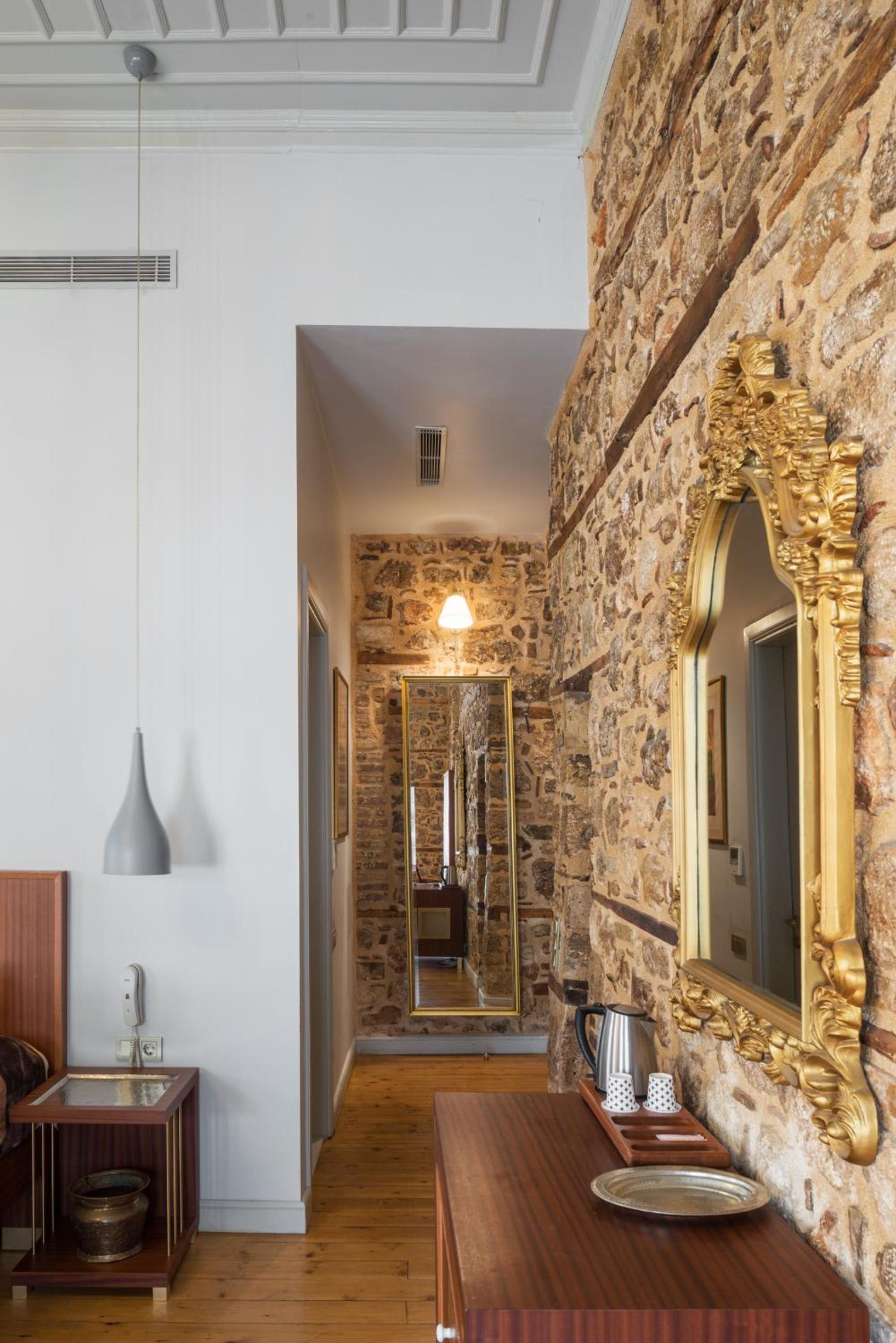 Delight Deluxe Hotel - Image 179