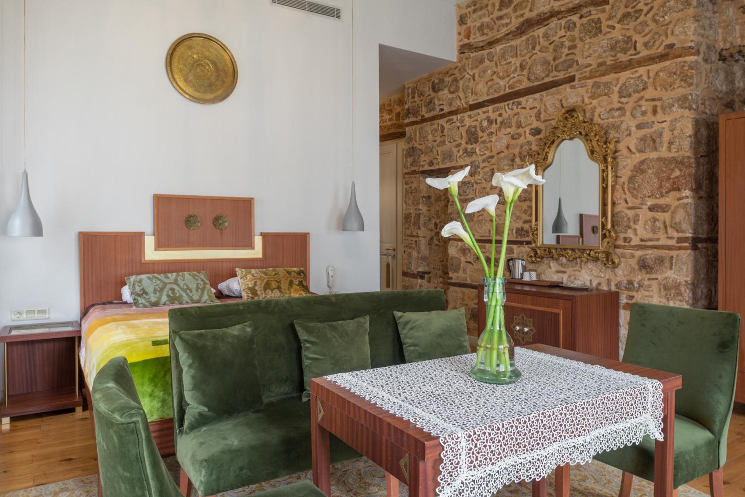 Delight Deluxe Hotel - Image 181