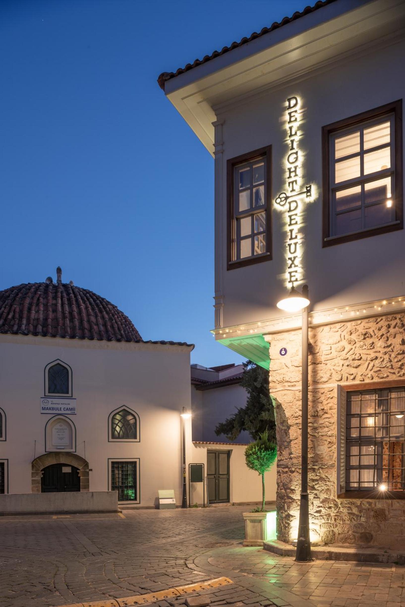 Delight Deluxe Hotel - Image 185