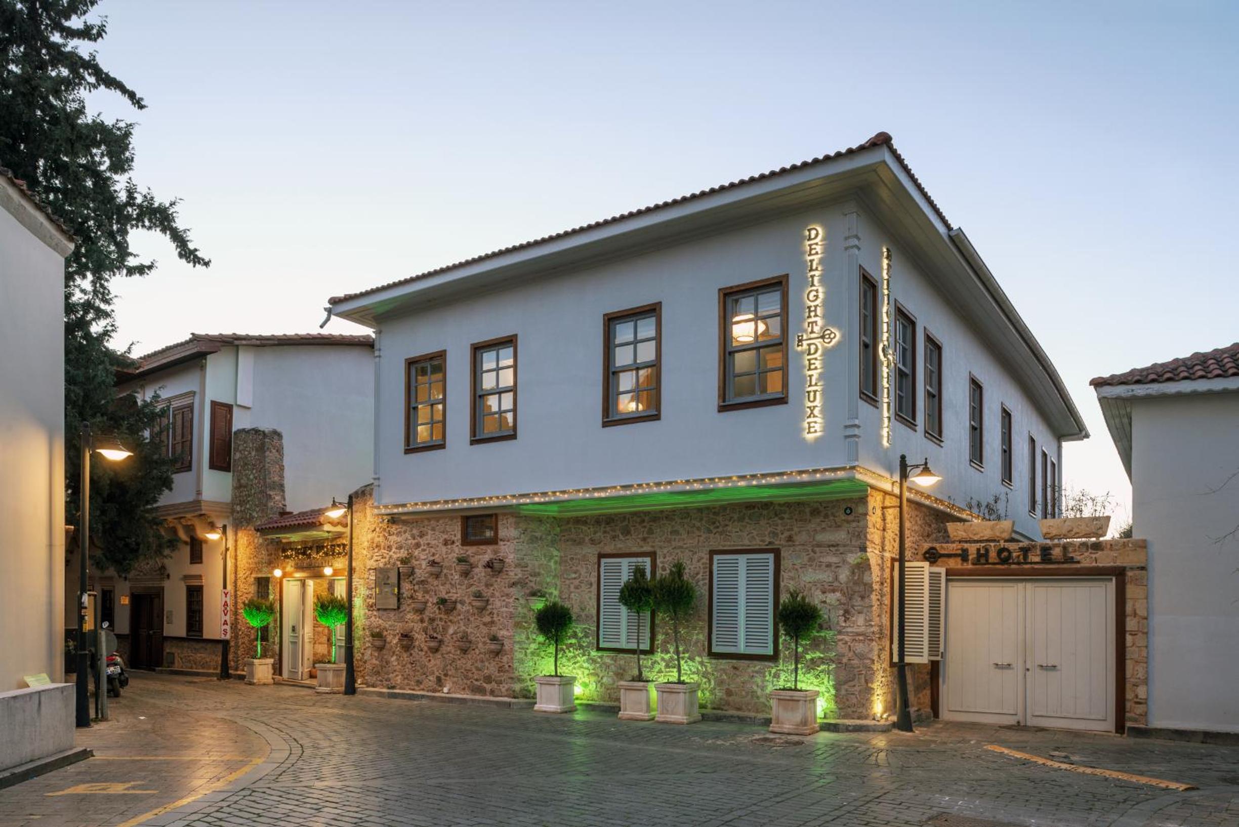 Delight Deluxe Hotel - Image 184