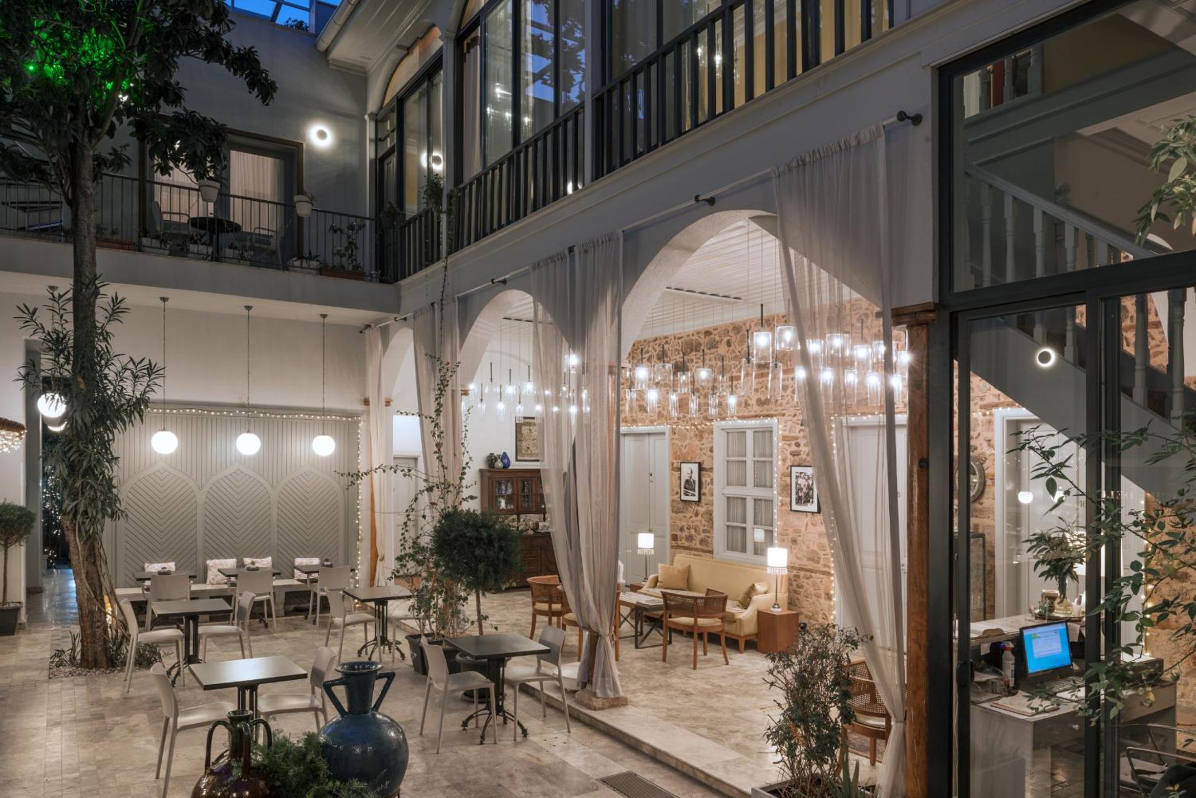 Delight Deluxe Hotel - Image 206