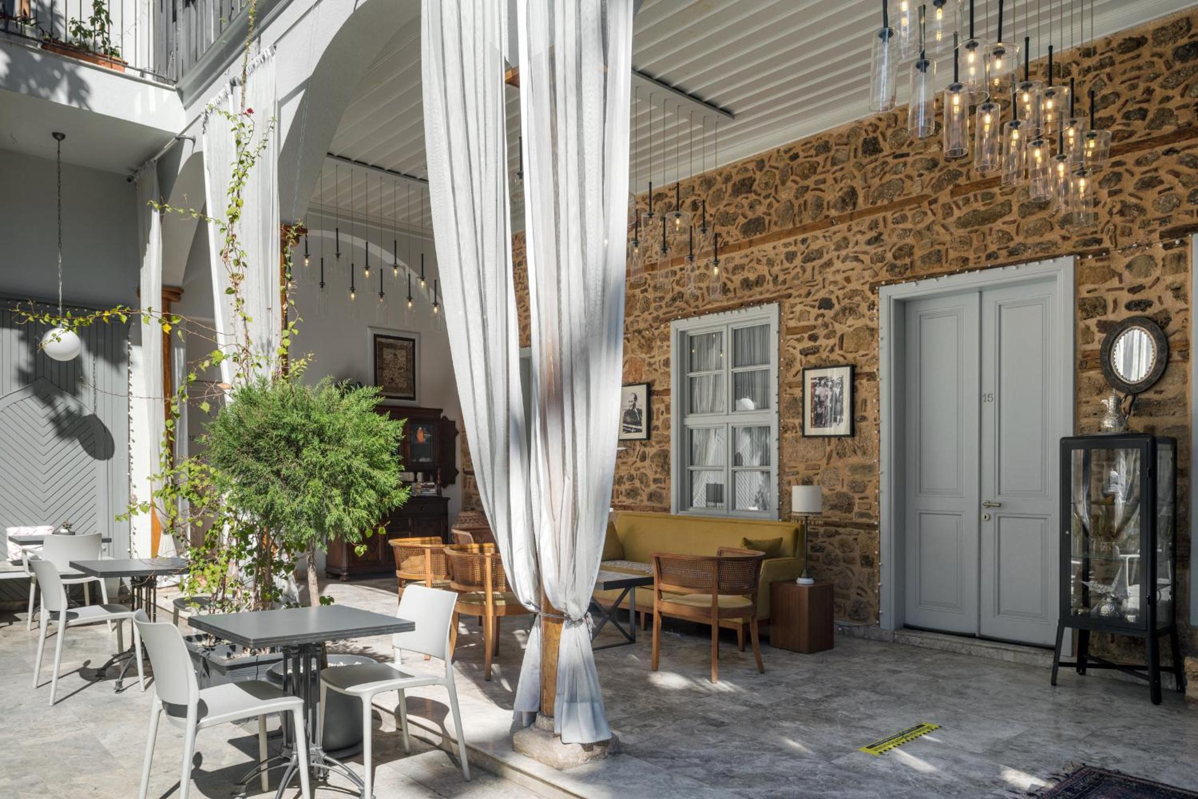 Delight Deluxe Hotel - Image 187