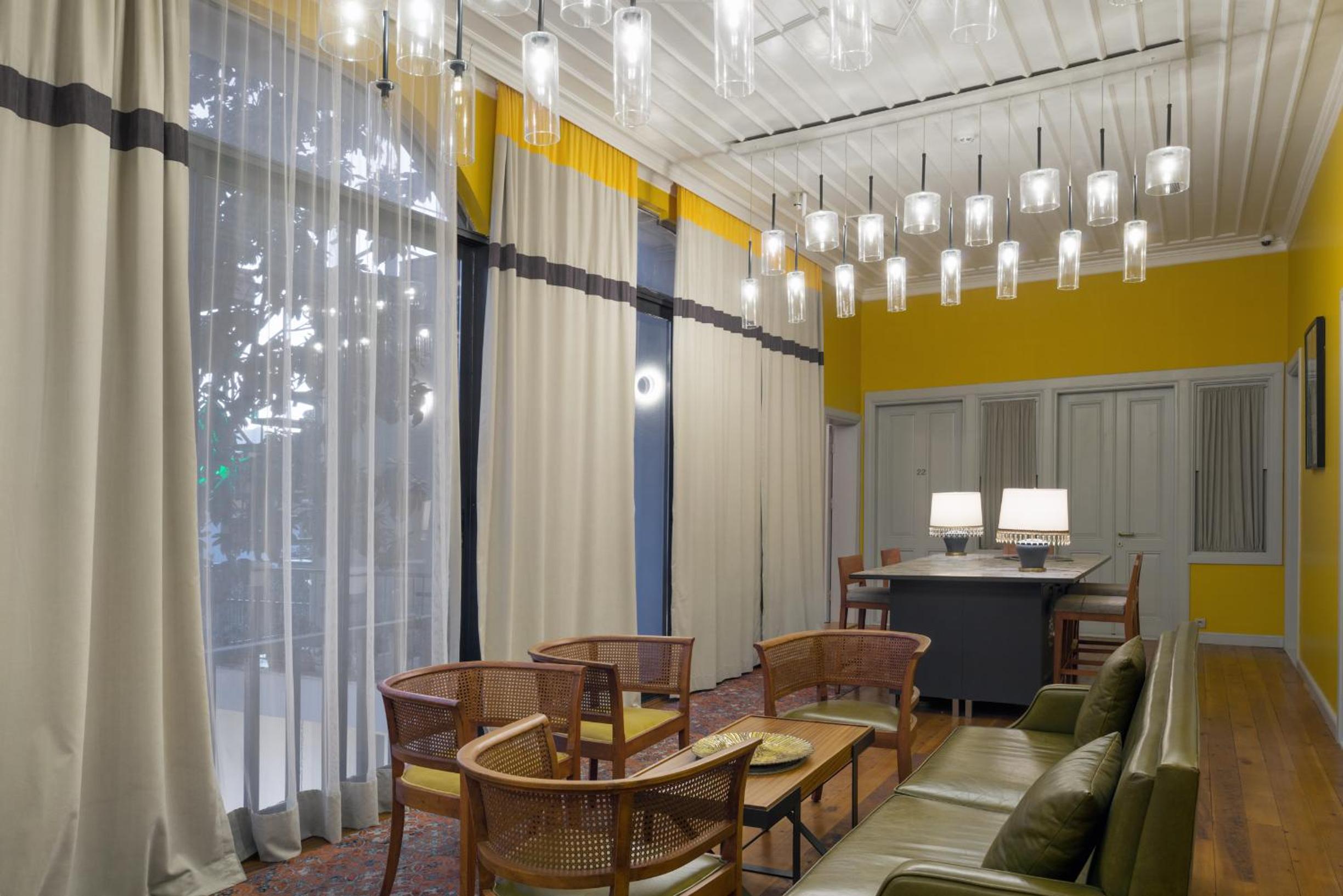 Delight Deluxe Hotel - Image 194