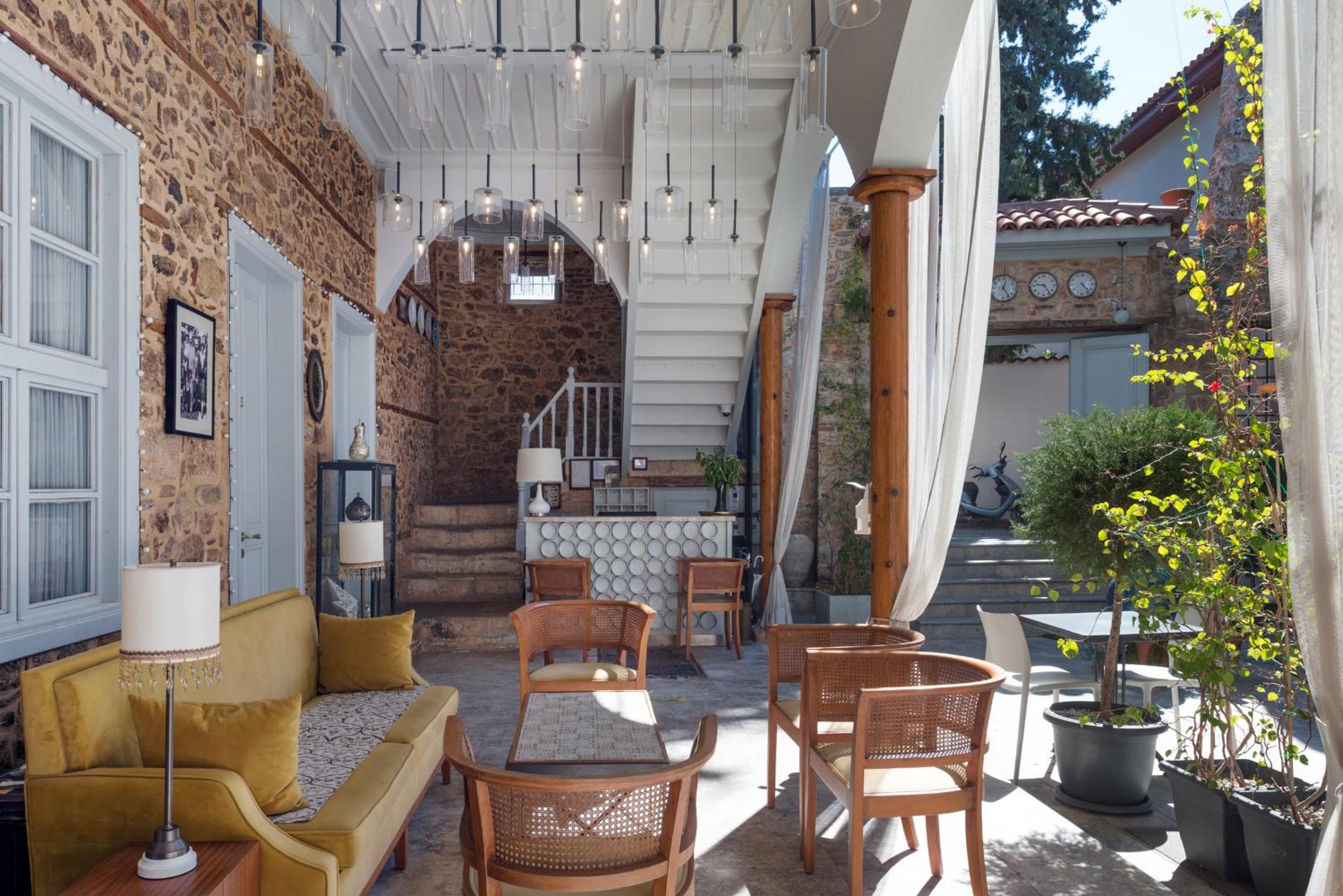 Delight Deluxe Hotel - Image 191