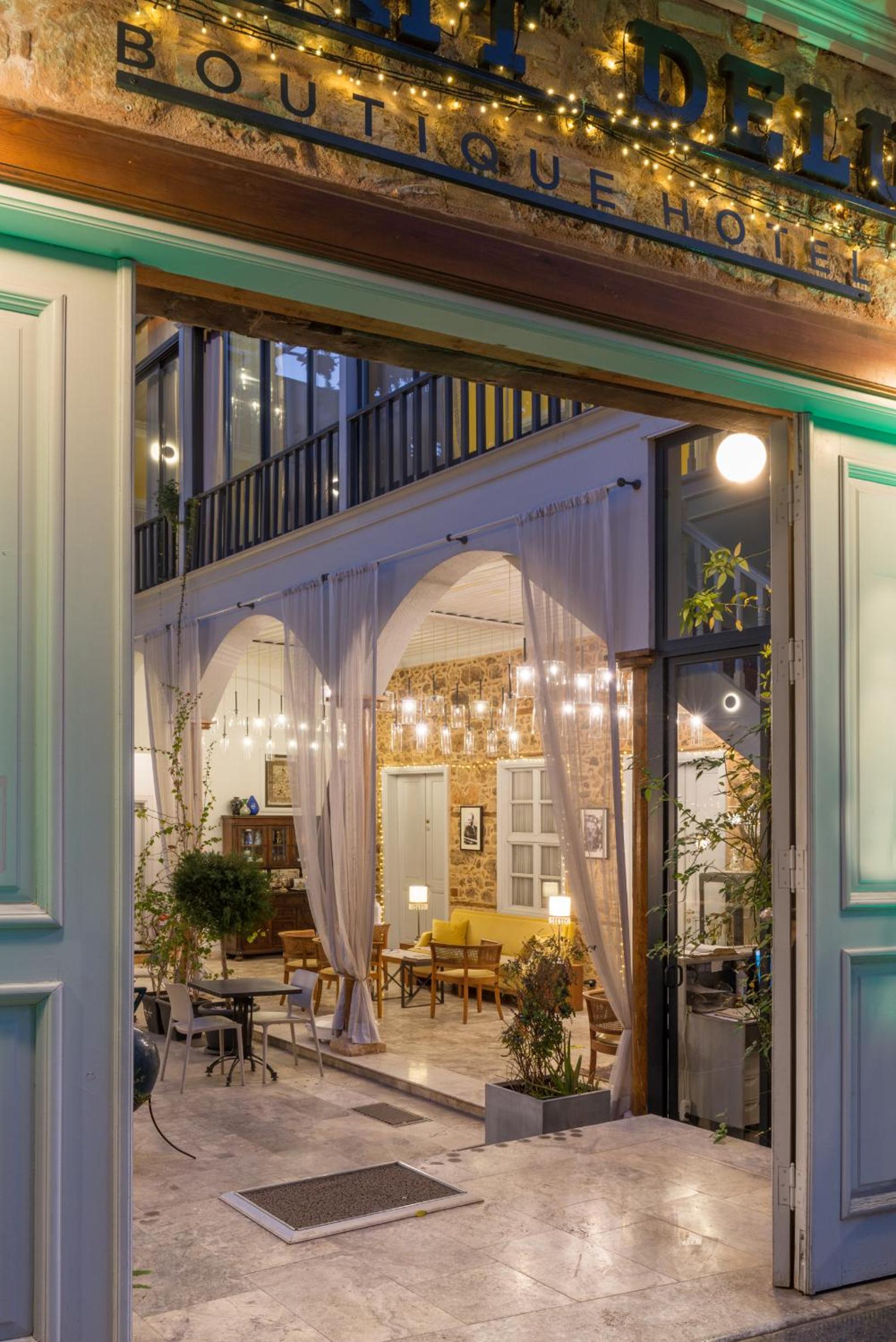 Delight Deluxe Hotel - Image 193