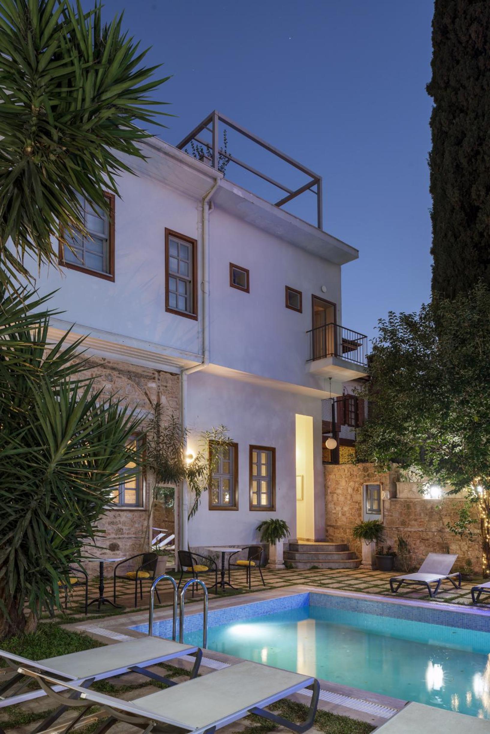 Delight Deluxe Hotel - Image 213