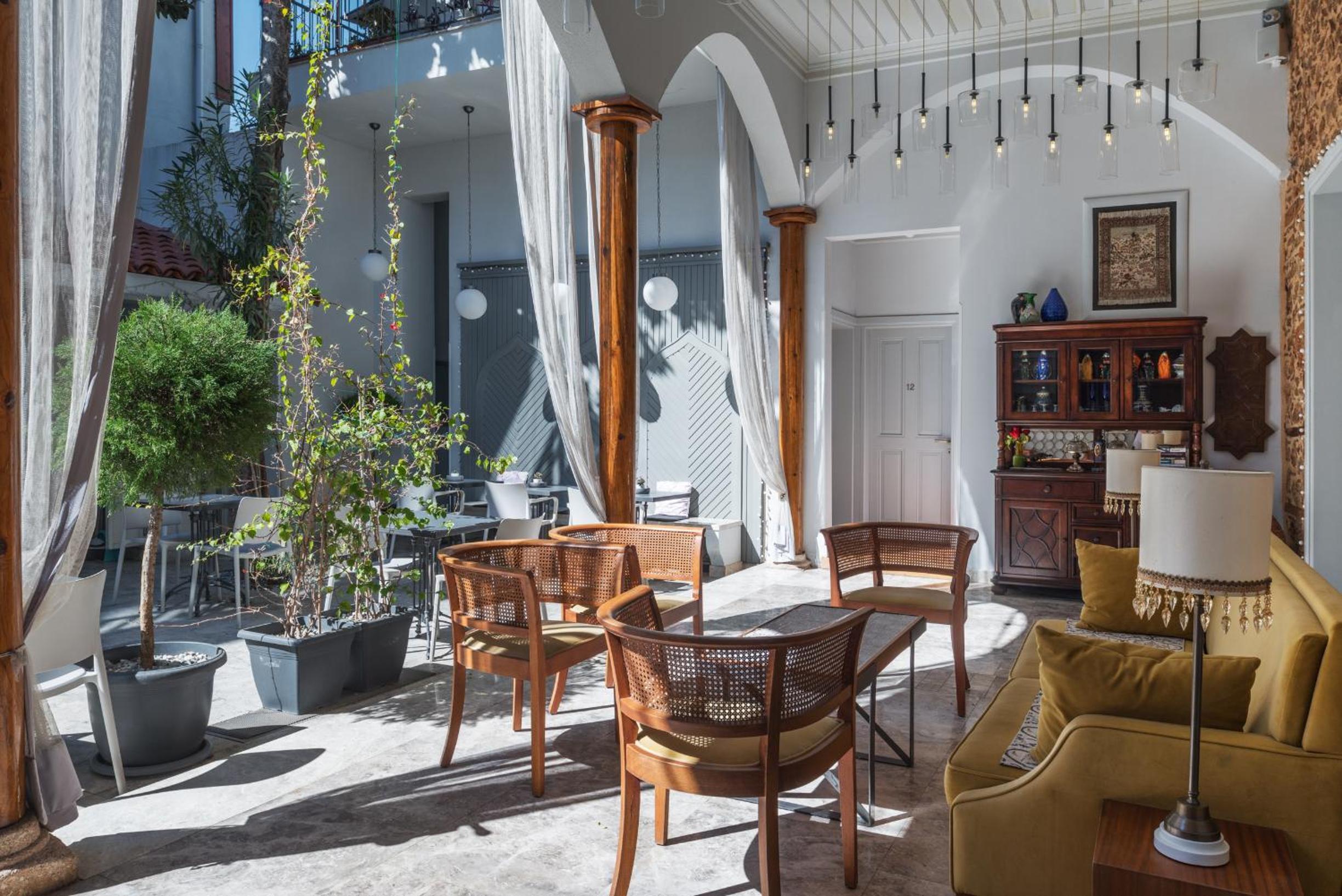 Delight Deluxe Hotel - Image 208