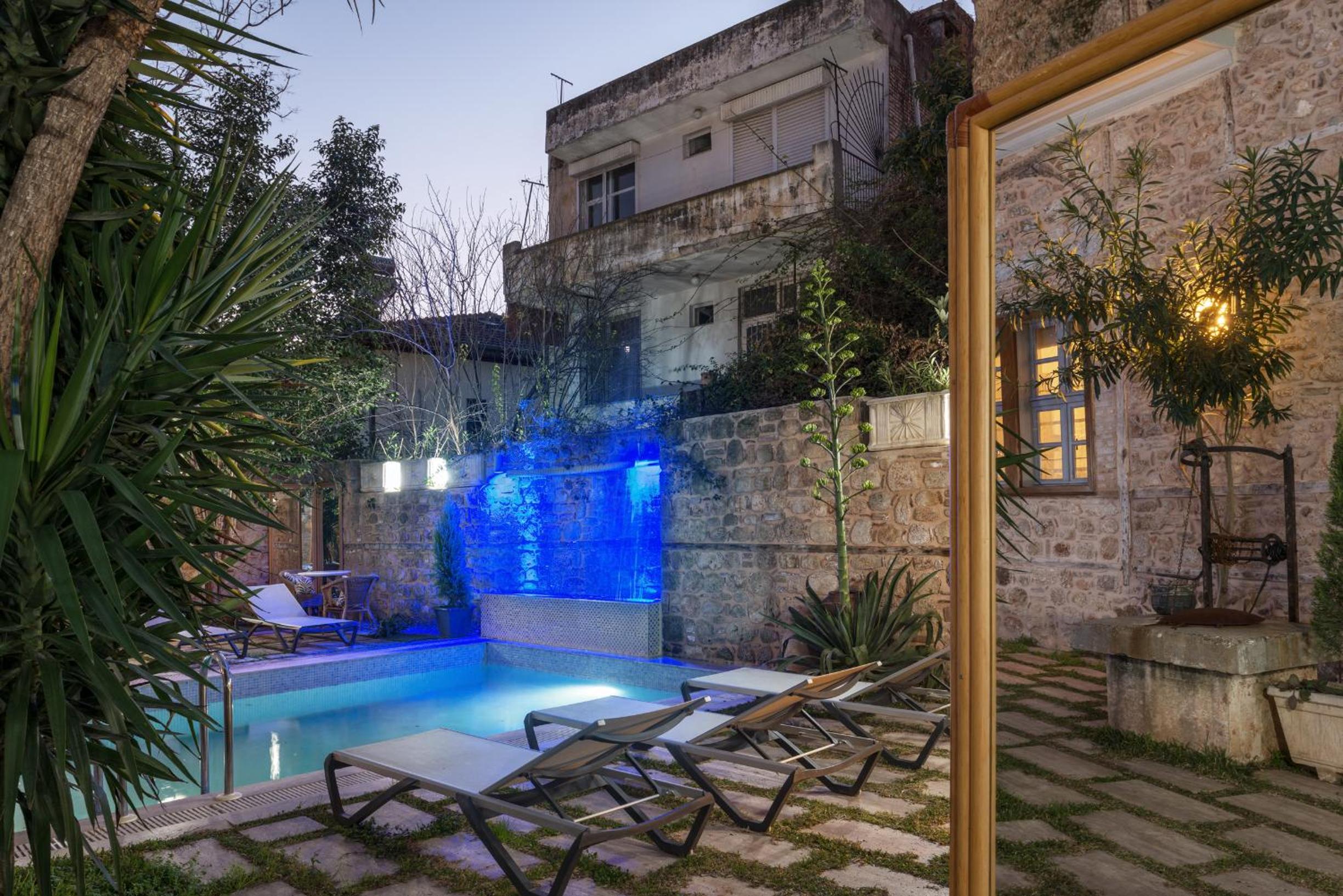 Delight Deluxe Hotel - Image 24