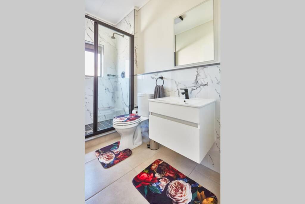 Alimama Spaces: The Manson's Fynbos view 3