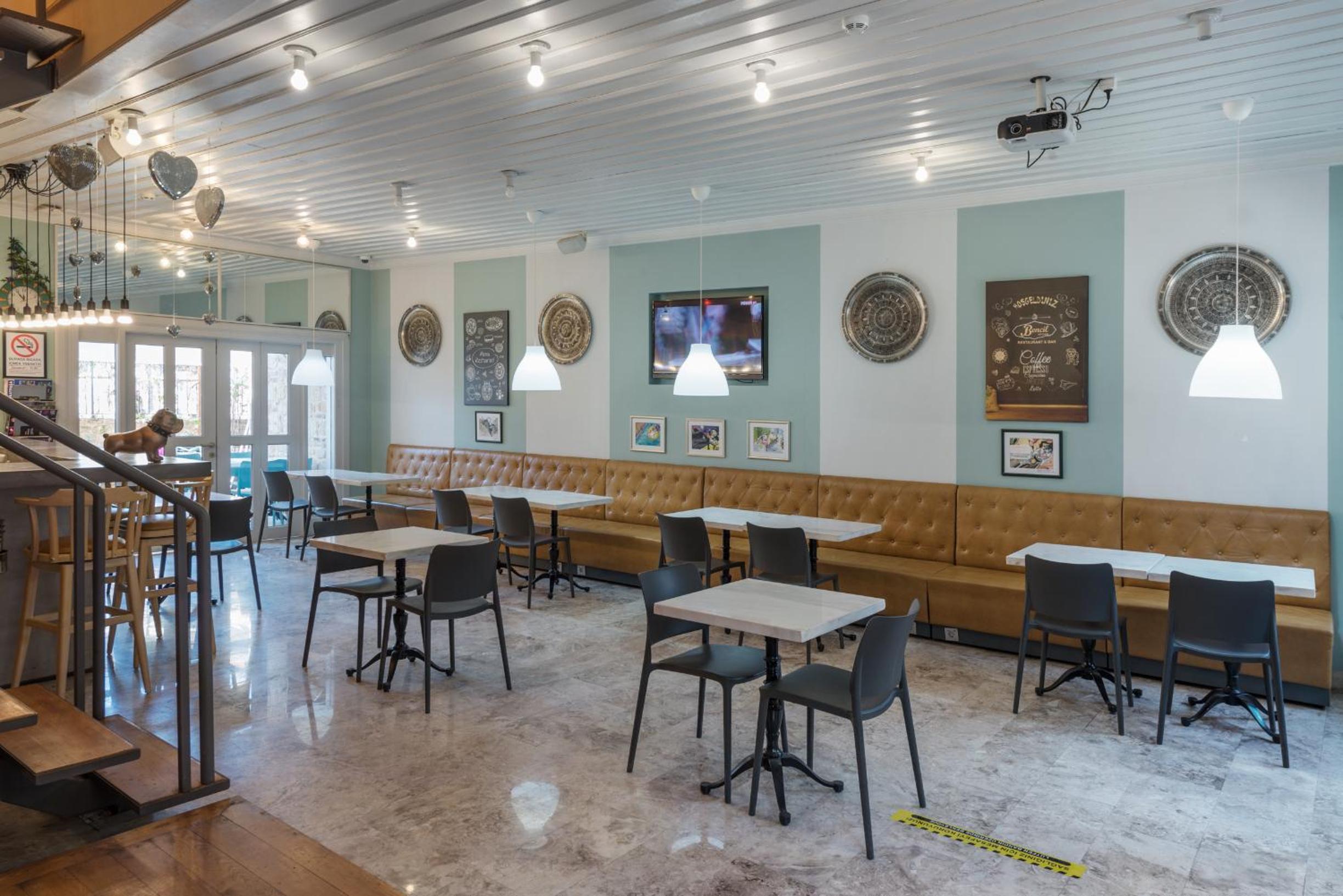 Delight Deluxe Hotel - Image 201