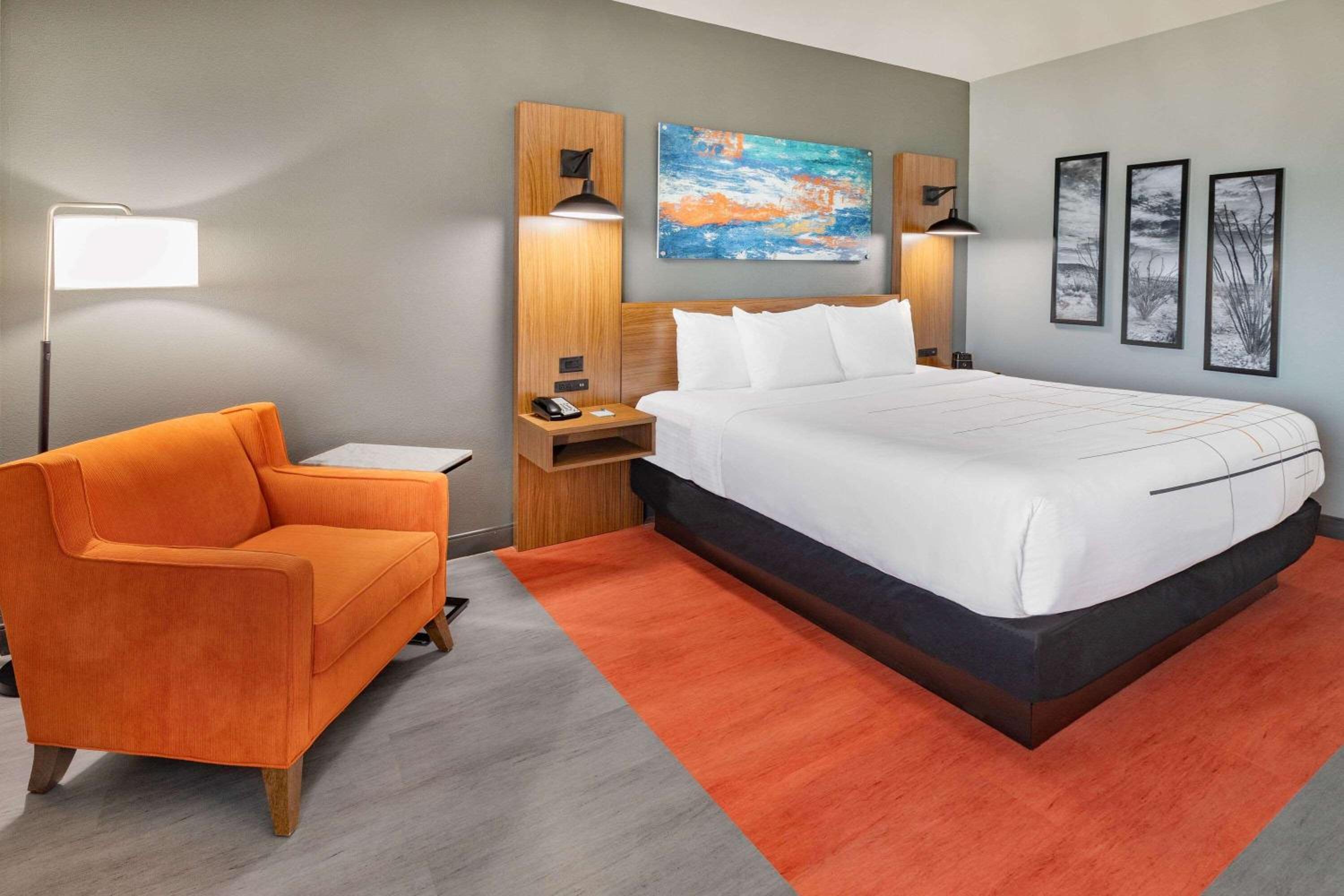 Fort Stockton Vacations - La Quinta Inn  Suites by Wyndham Fort Stockton Northeast - Property Image 12