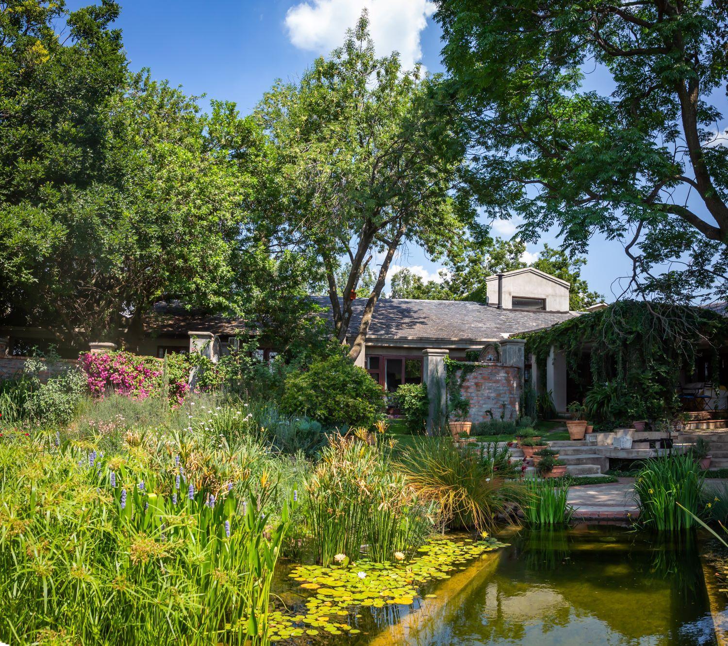Shepherd's Corner Guest House - Tranquil Boutique Stay in Bryanston