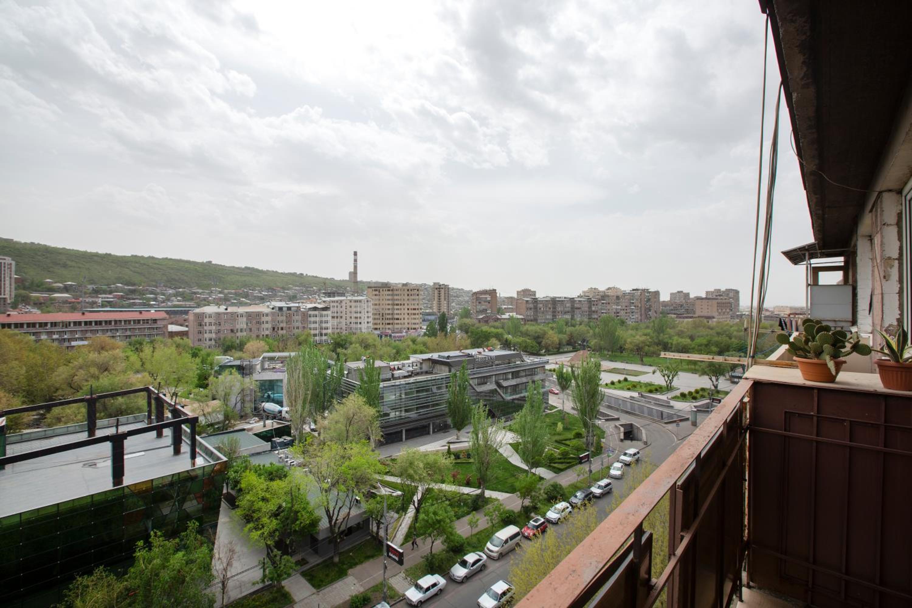 Umba Apartment N5 - balcony and Mount Ararat view