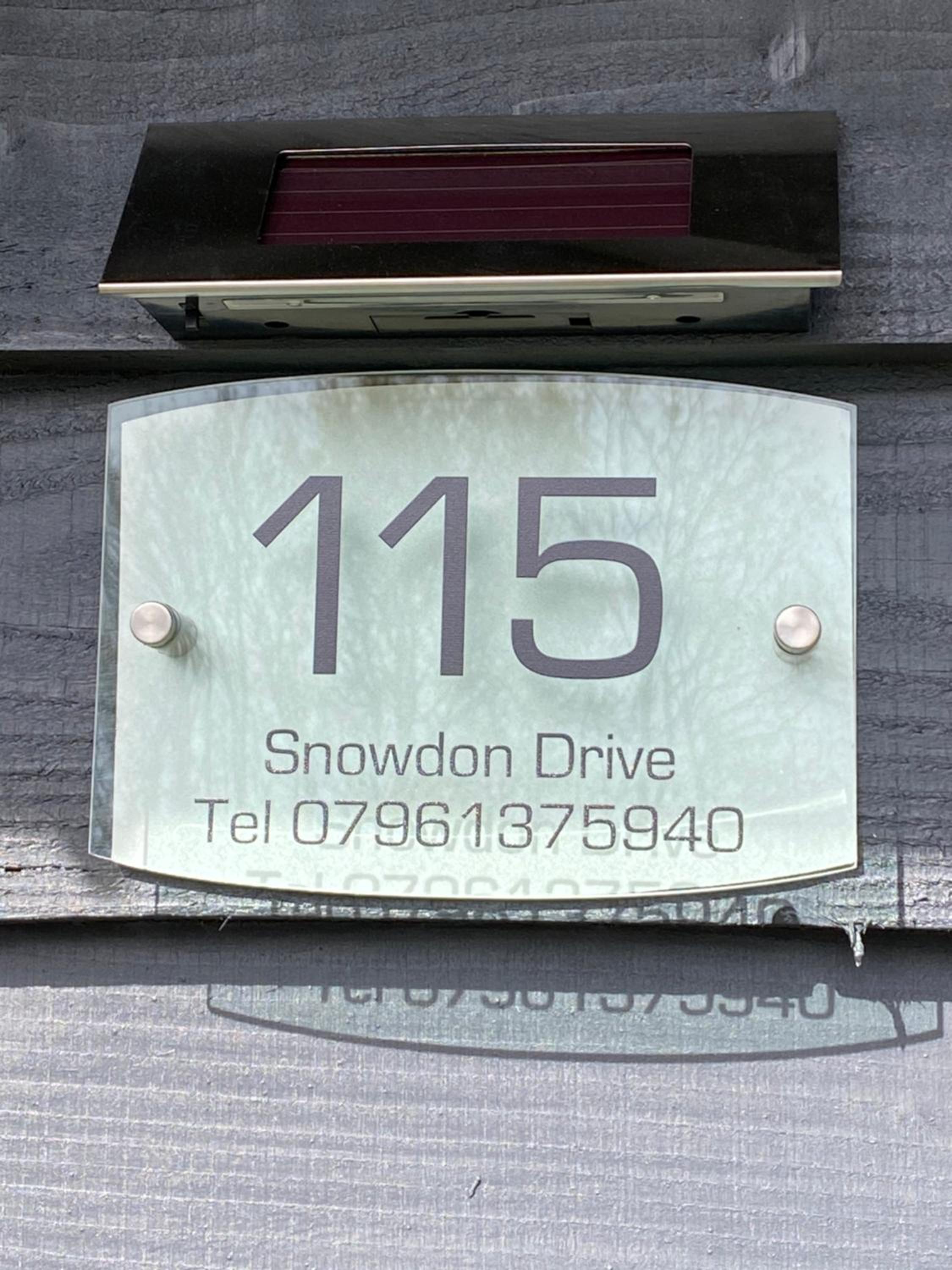 SNOWDON LODGE - GLAN GWNA HOLIDAY PARK CAERNARFON - Luxury Family Lodge view 5