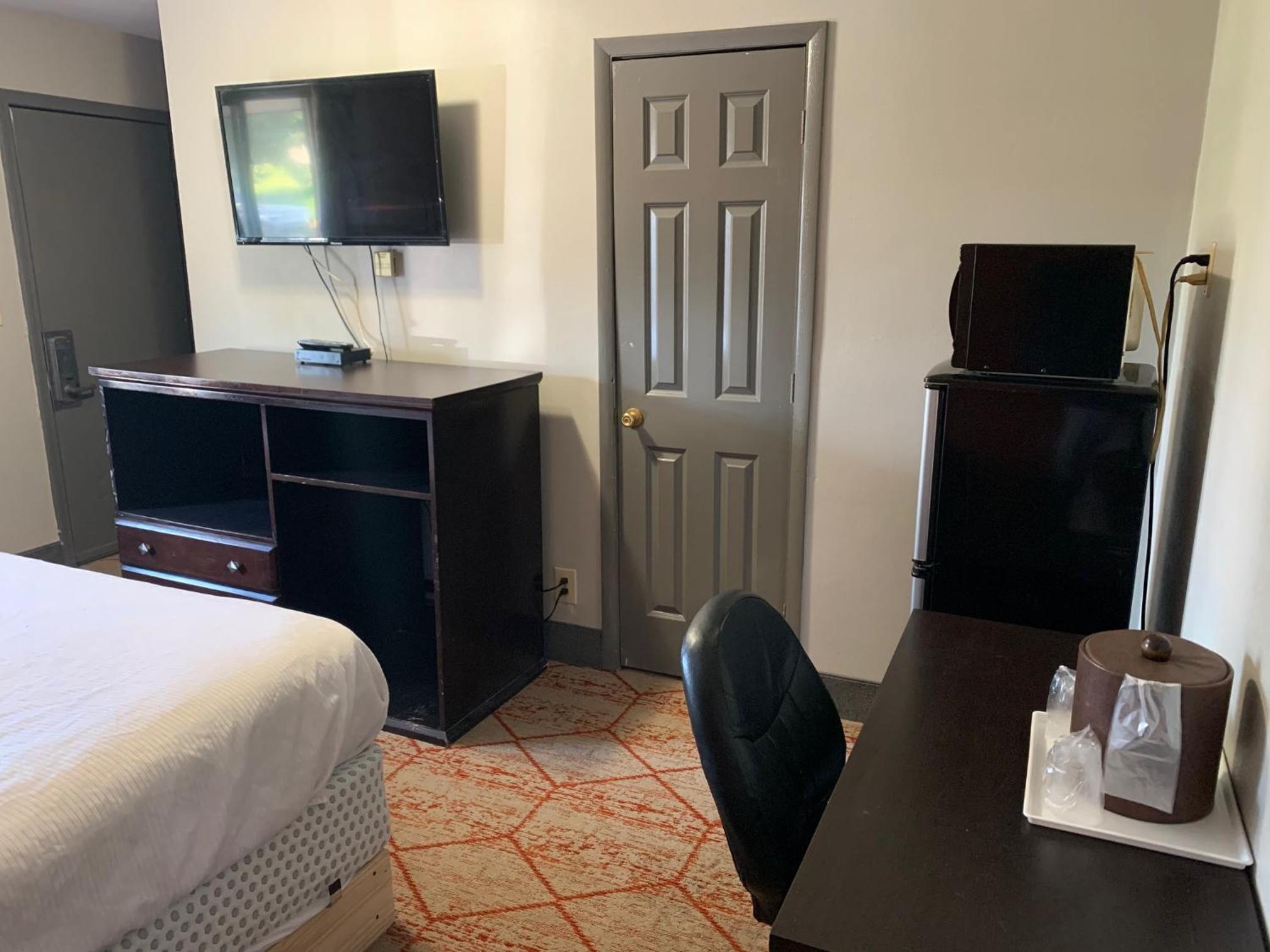 Stadium View Inn