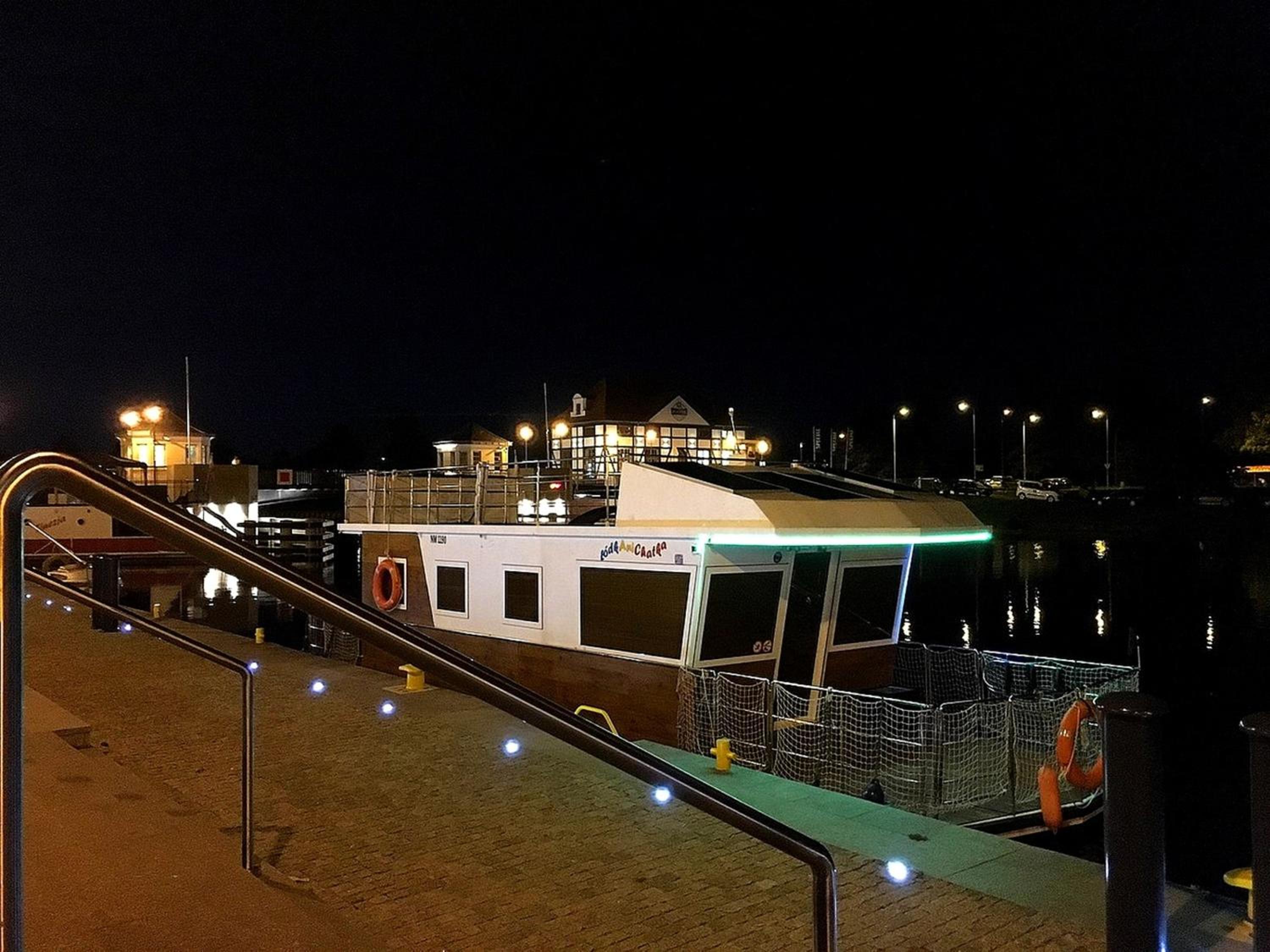 HOUSEBOAT Mazury Frajda view 4