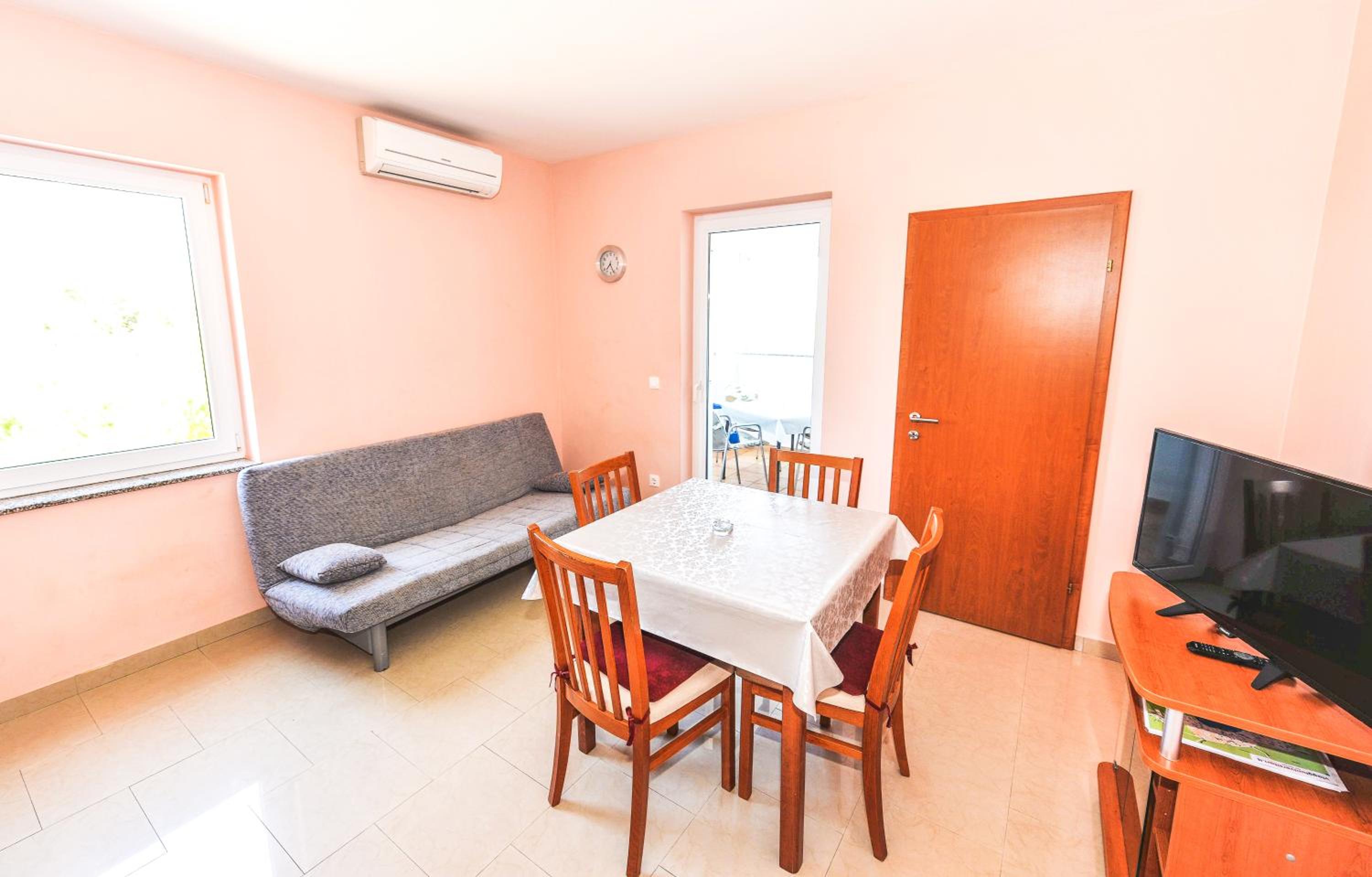 Apartment Anica