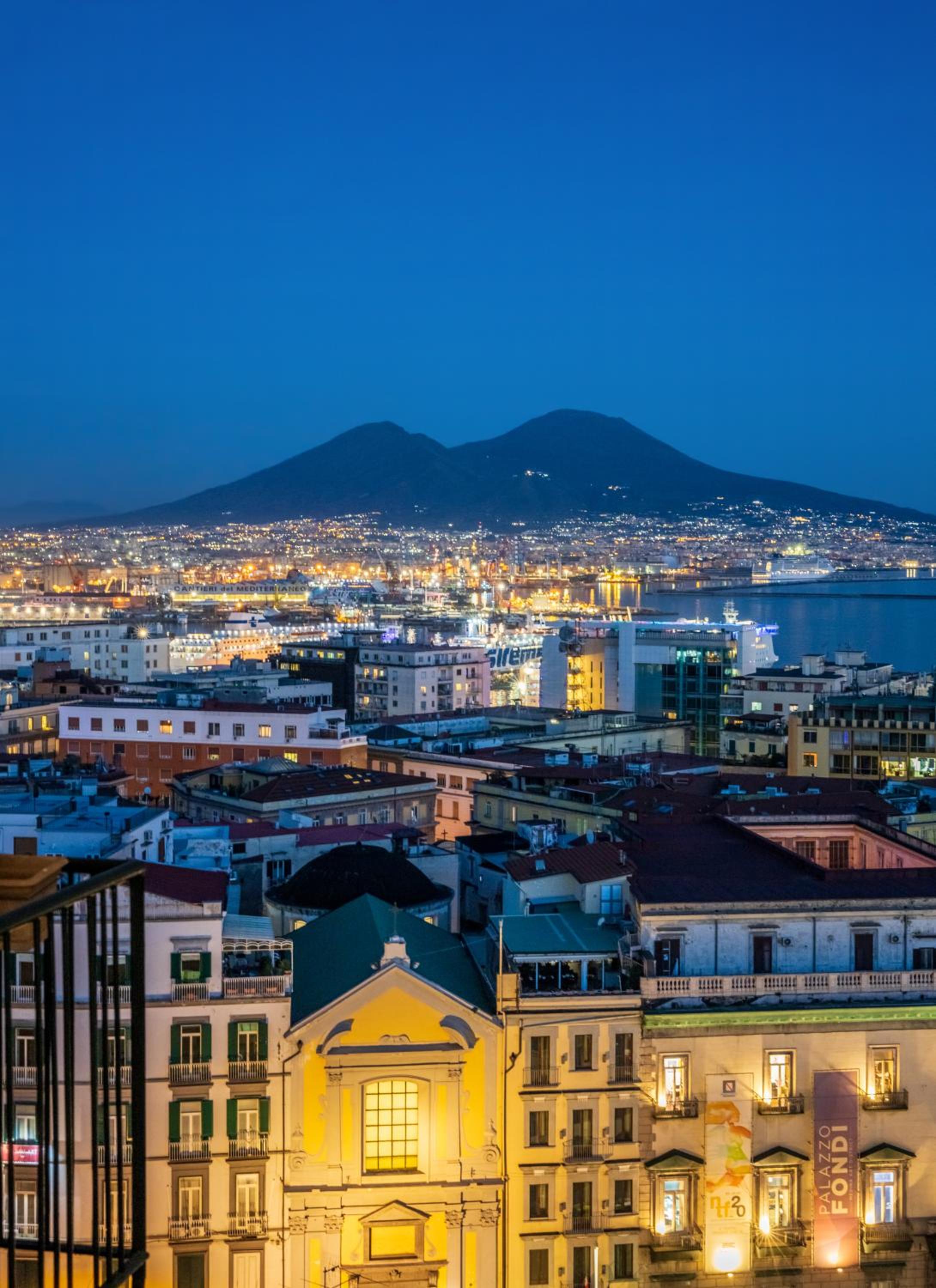 Napoli City Center - Appartamenti e Camere