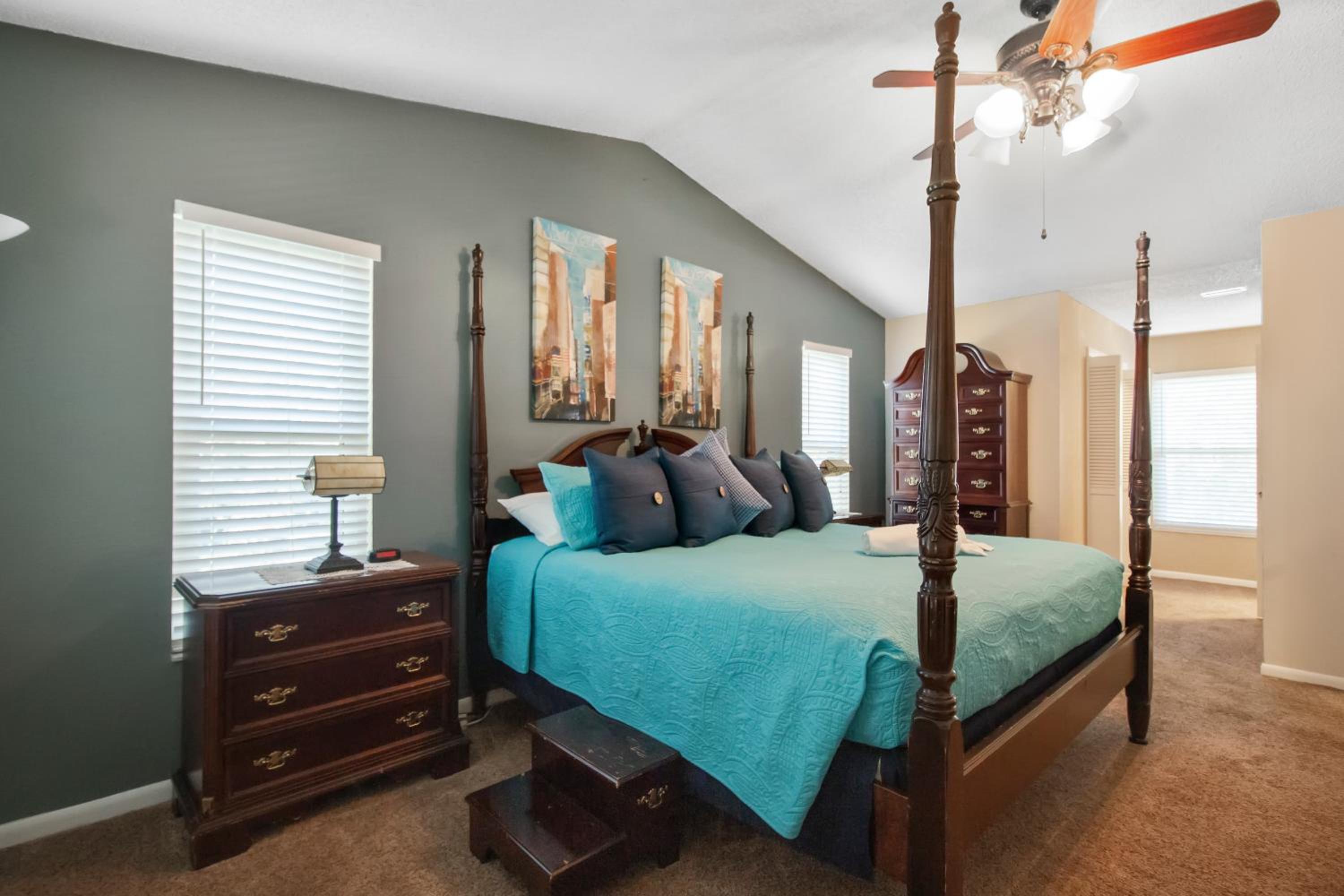 Tampa Bay Pool Home with Heated Pool