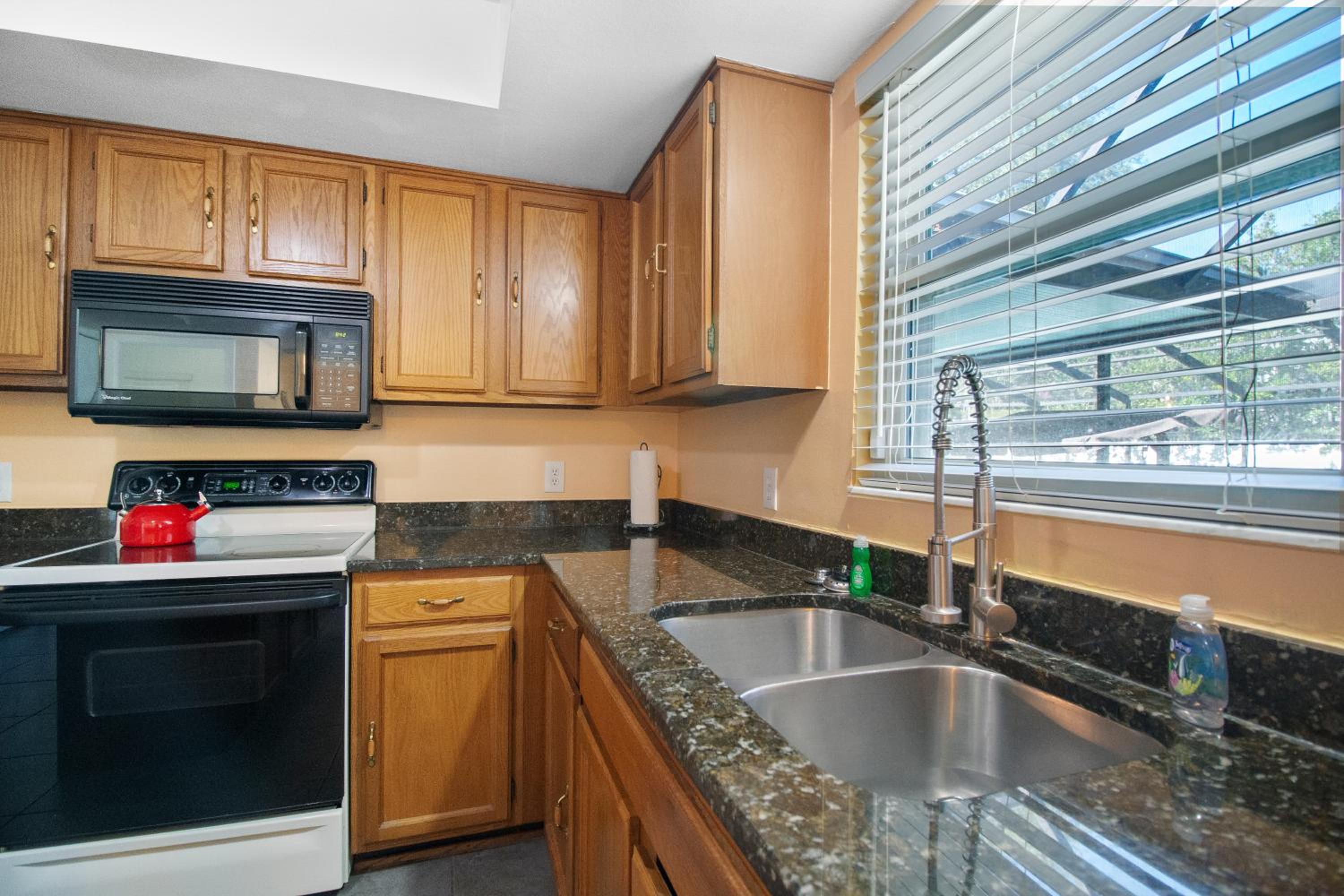 Tampa Bay Pool Home with Heated Pool