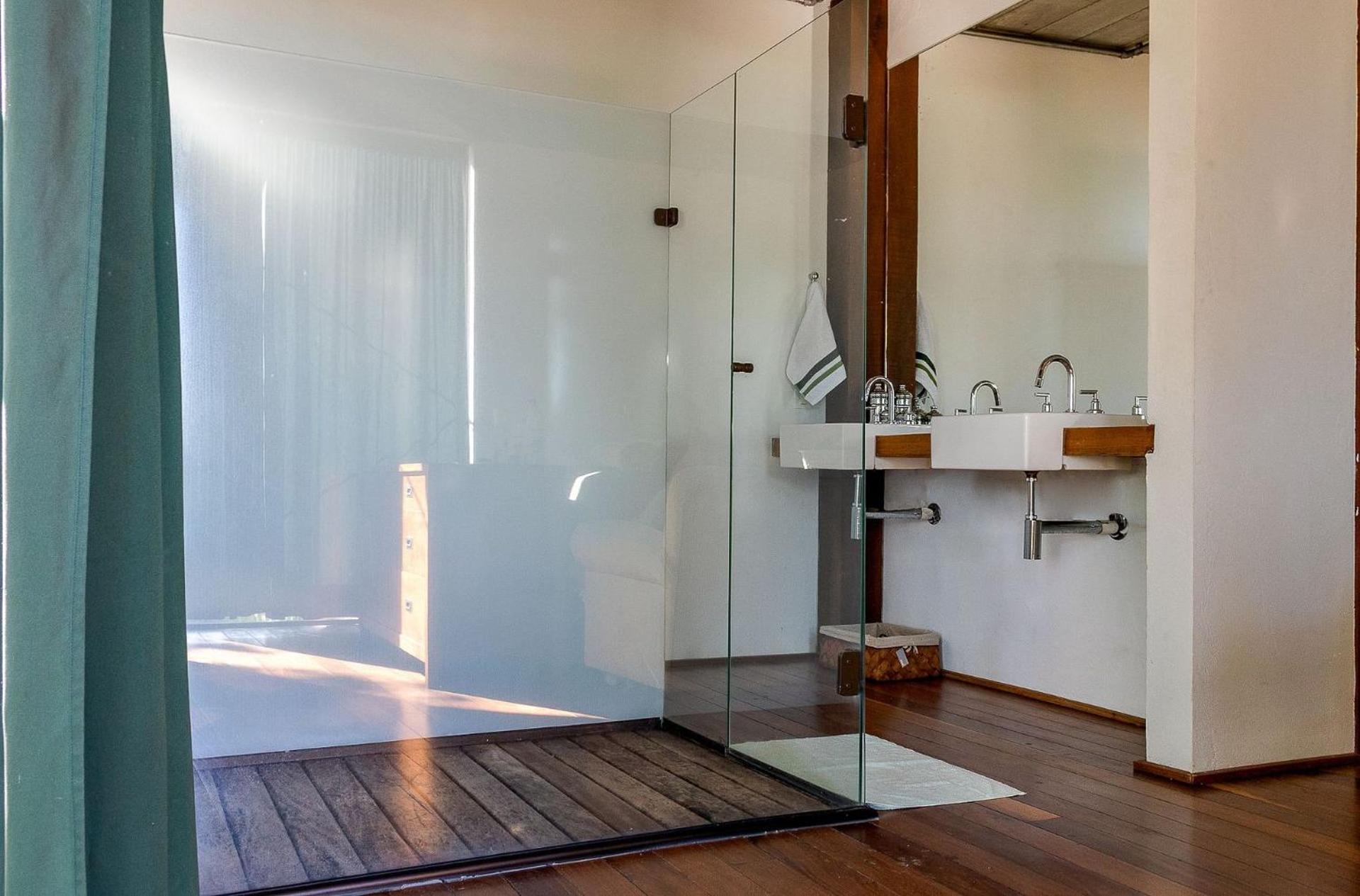 Luxury house with jacuzzi near Porto São Pedro