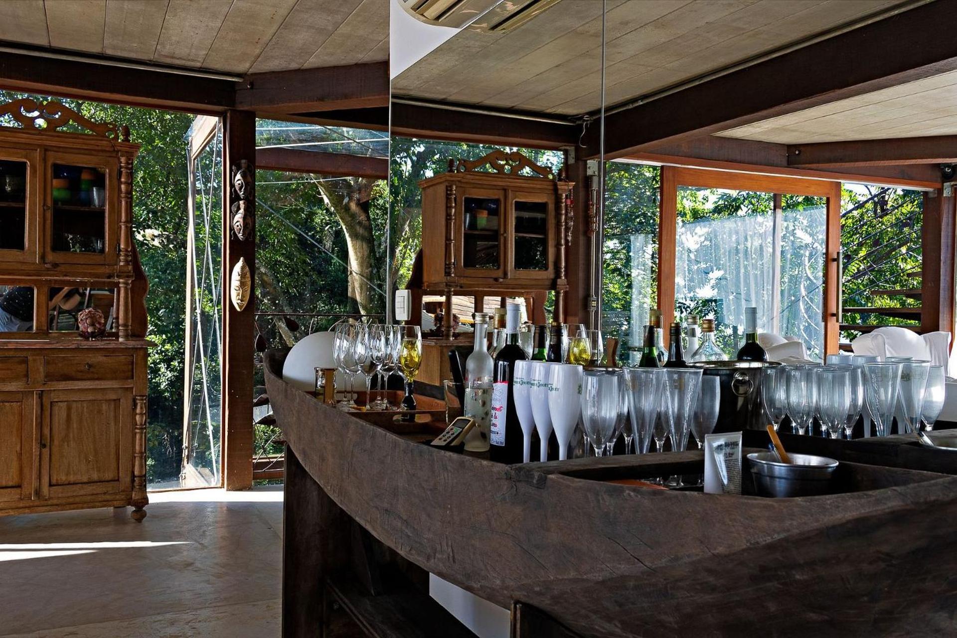 Luxury house with jacuzzi near Porto São Pedro