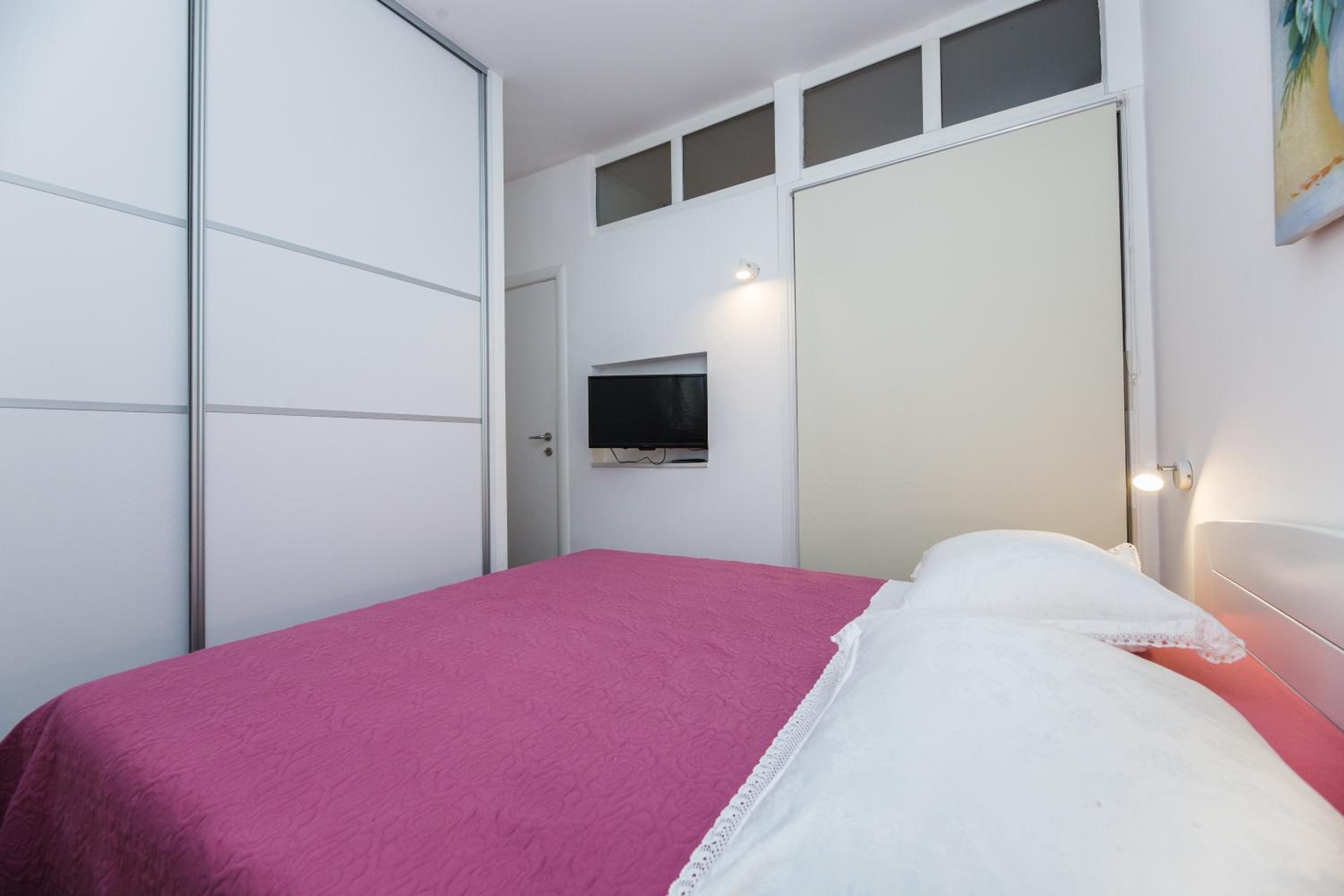 Kastela Agneza Apartment (2+1) near SplitAirport view 5
