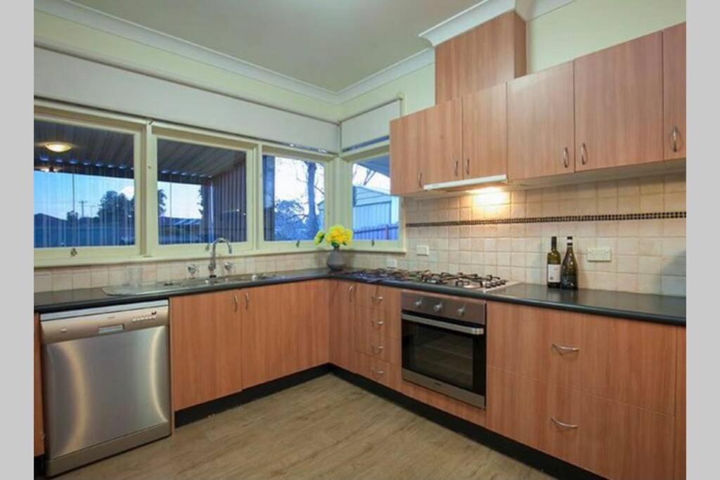 Victoria House- Great location