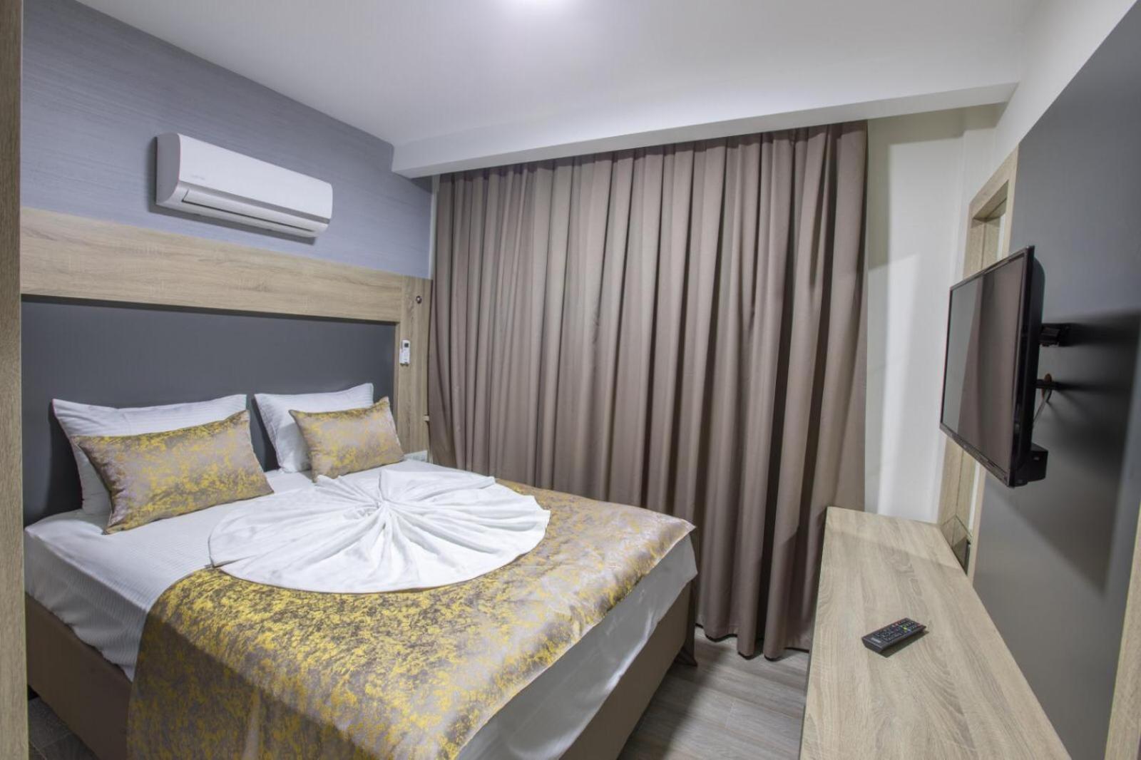 Elanis Suites - Image 27