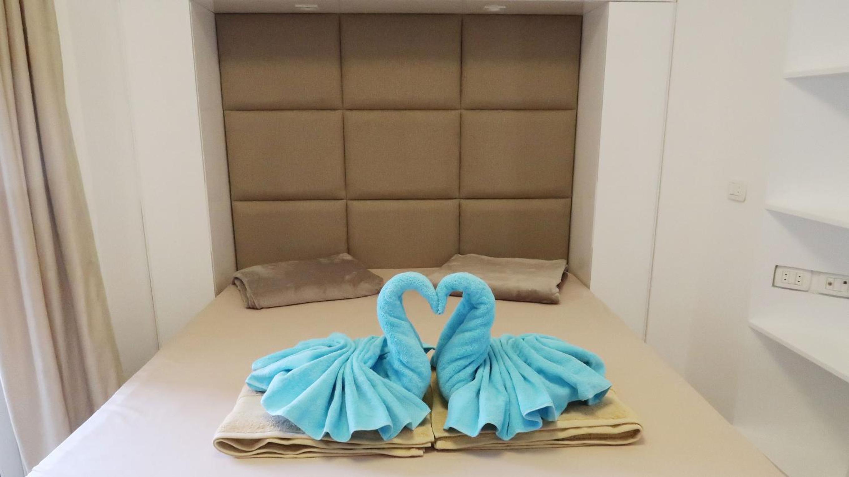 Aqua Palms Studio A210 view 2