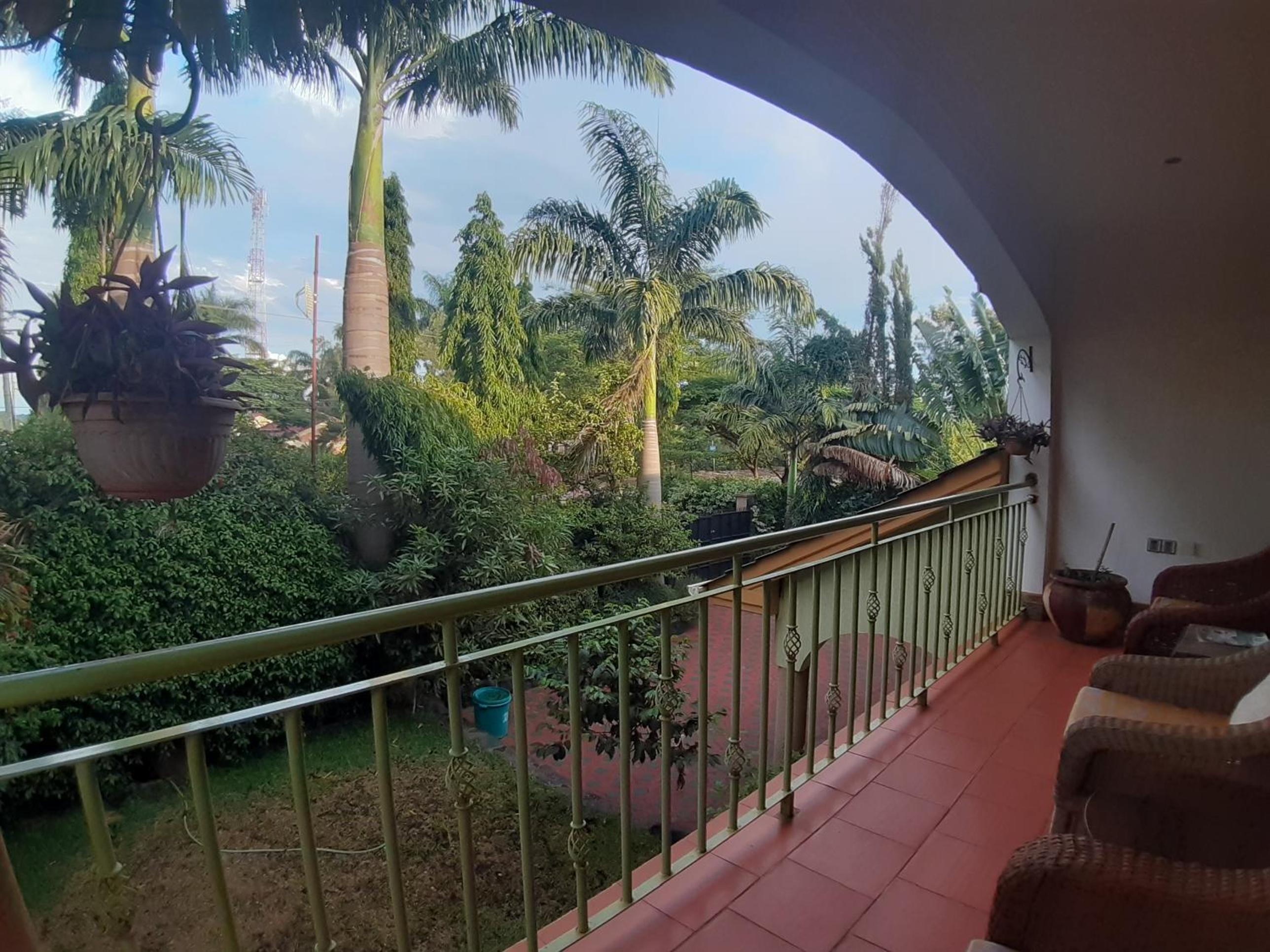 Korona House Hotel