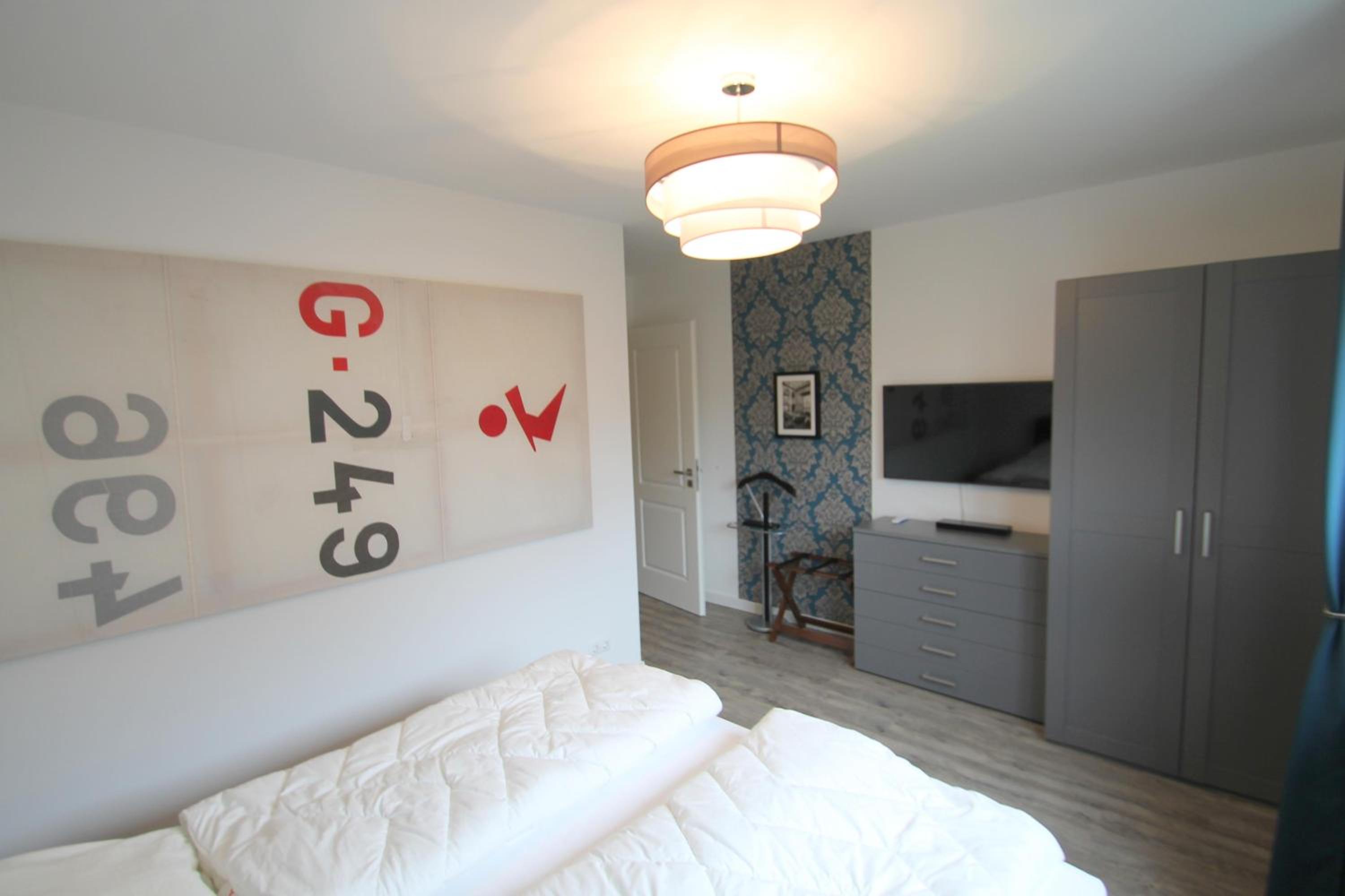 2204 - Knerten view 5
