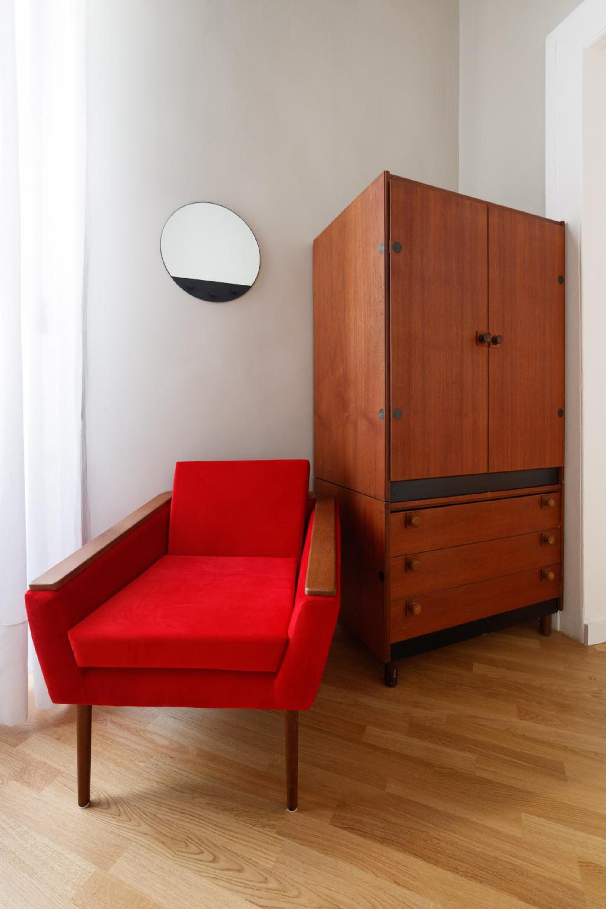 Design Apartments next Bellini Square