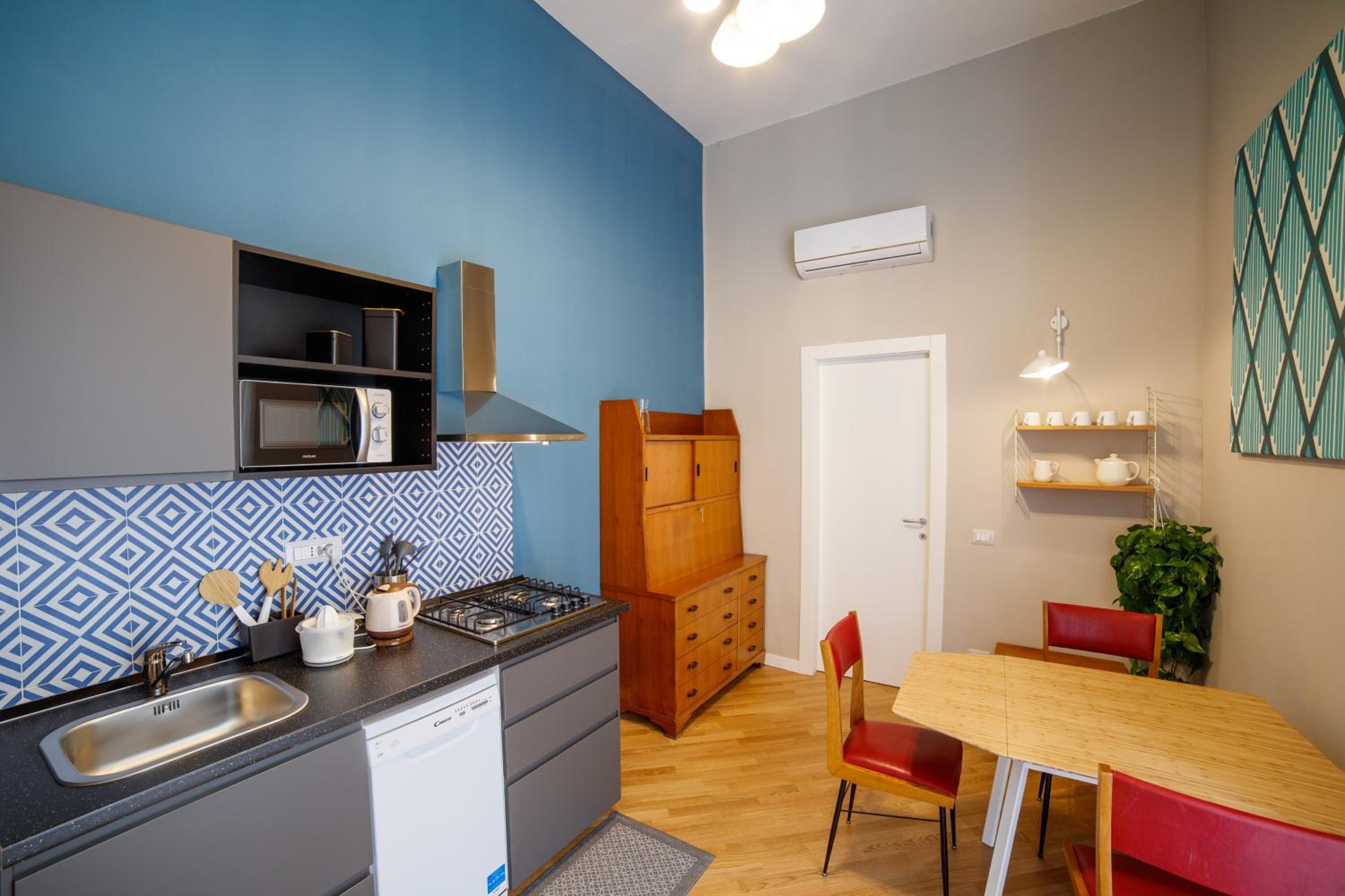 Design Apartments next Bellini Square