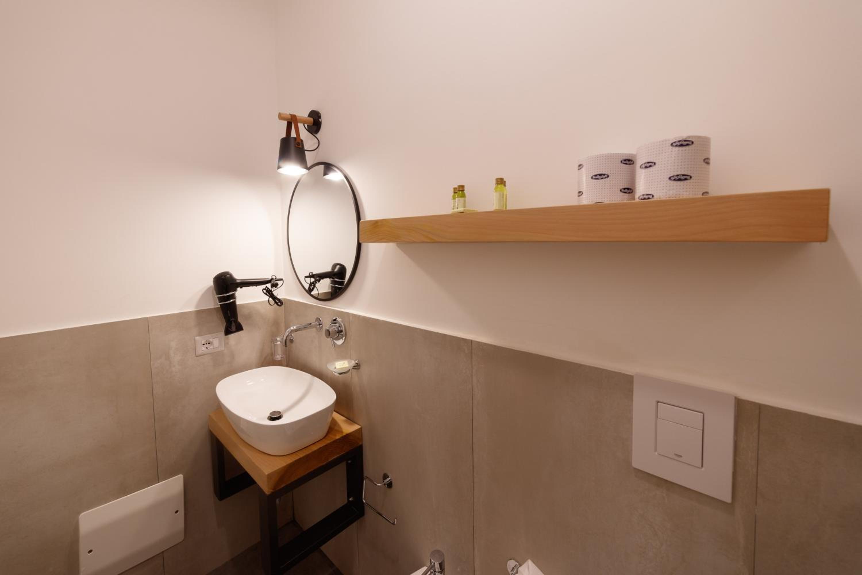 Design Apartments next Bellini Square