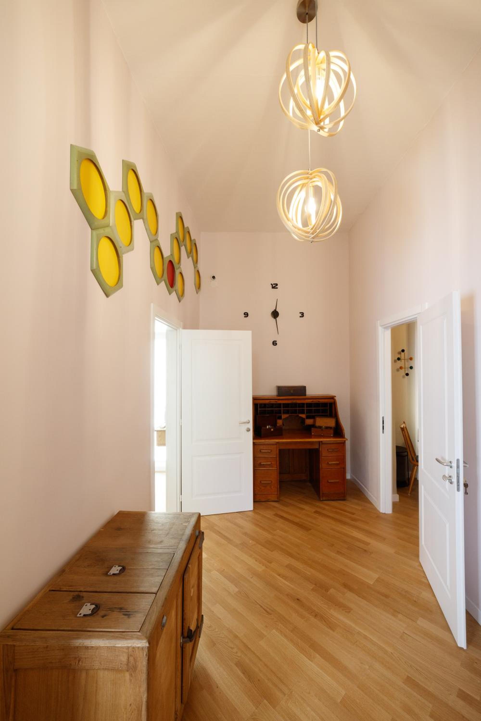Design Apartments next Bellini Square