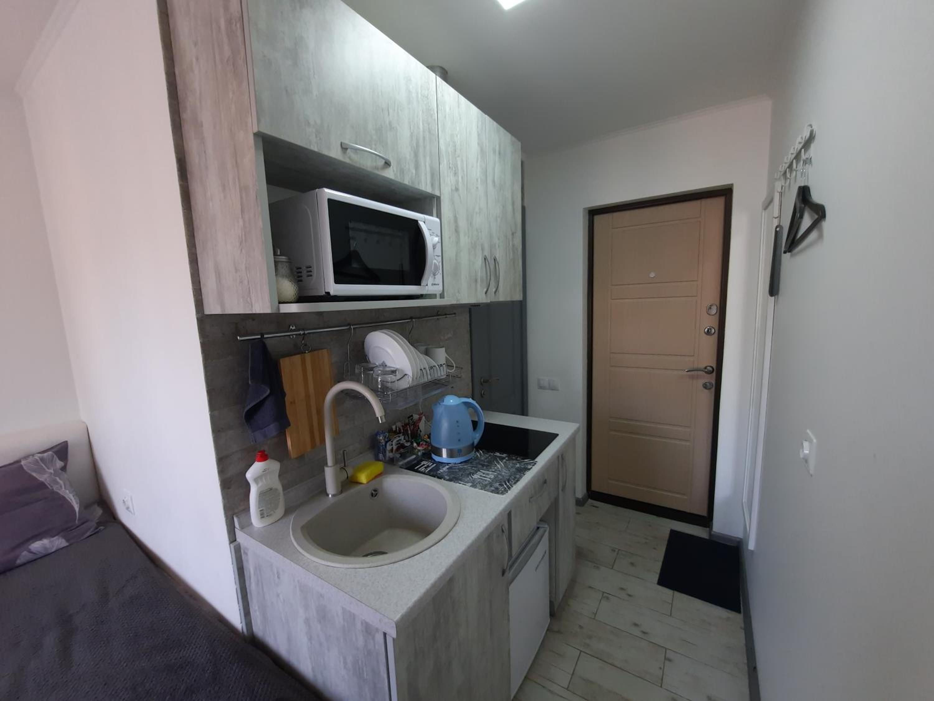 Photo 8