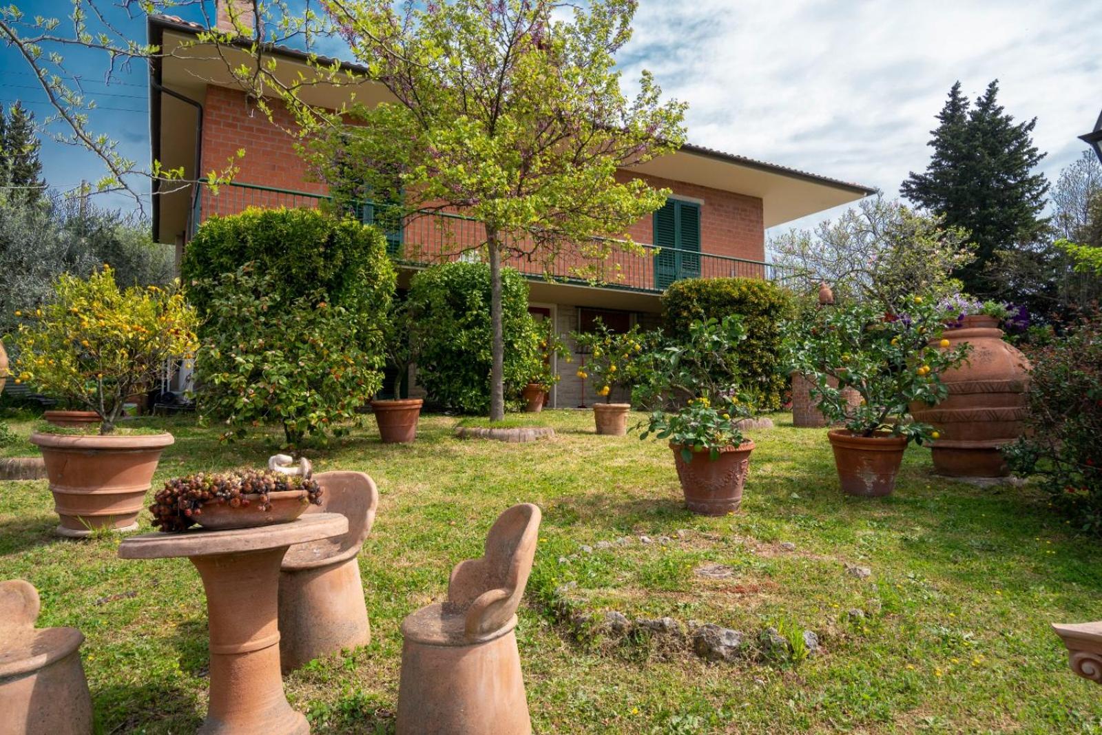 Poggio Leporaia view 5