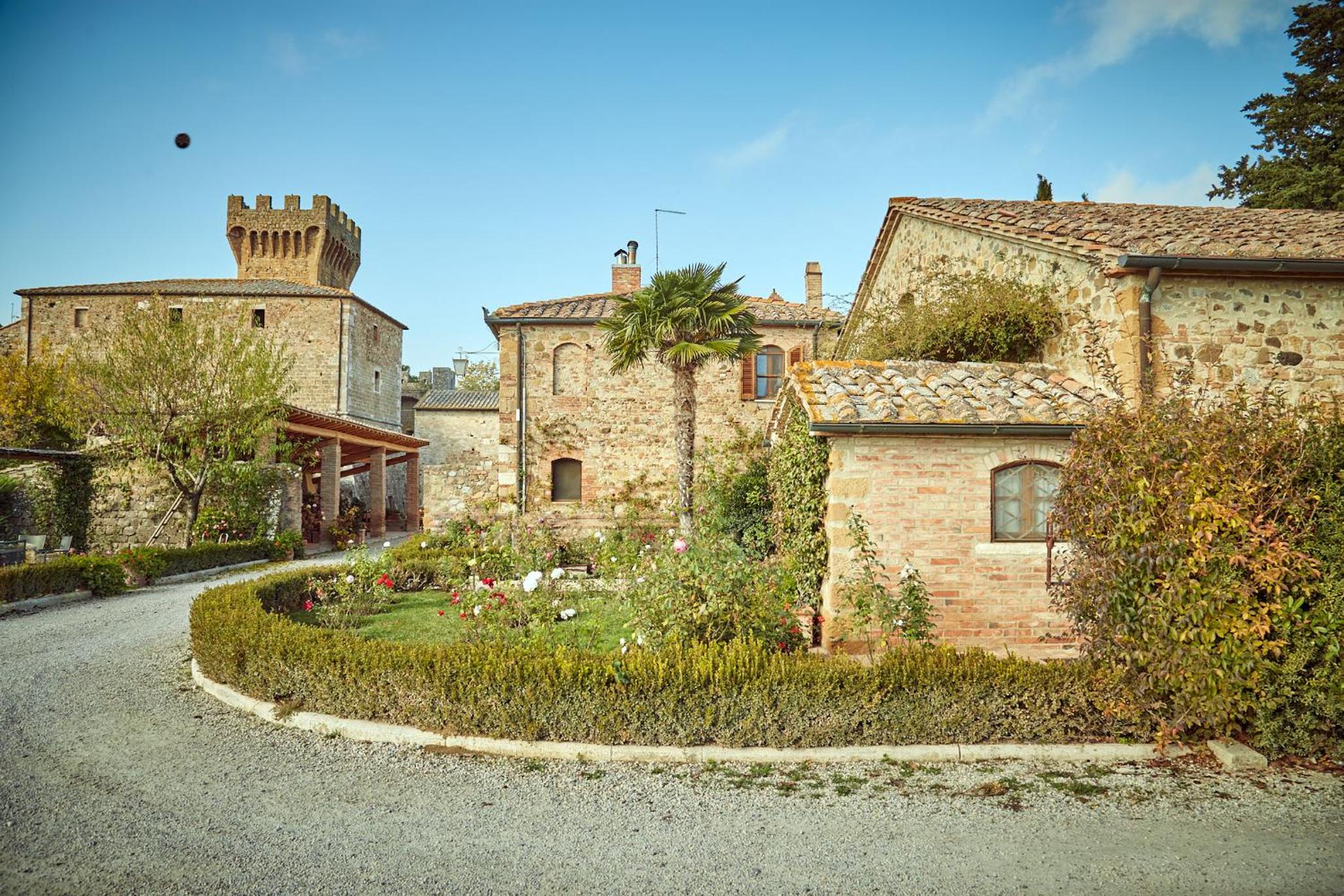 Agriturismo Castello di Spedaletto view 2