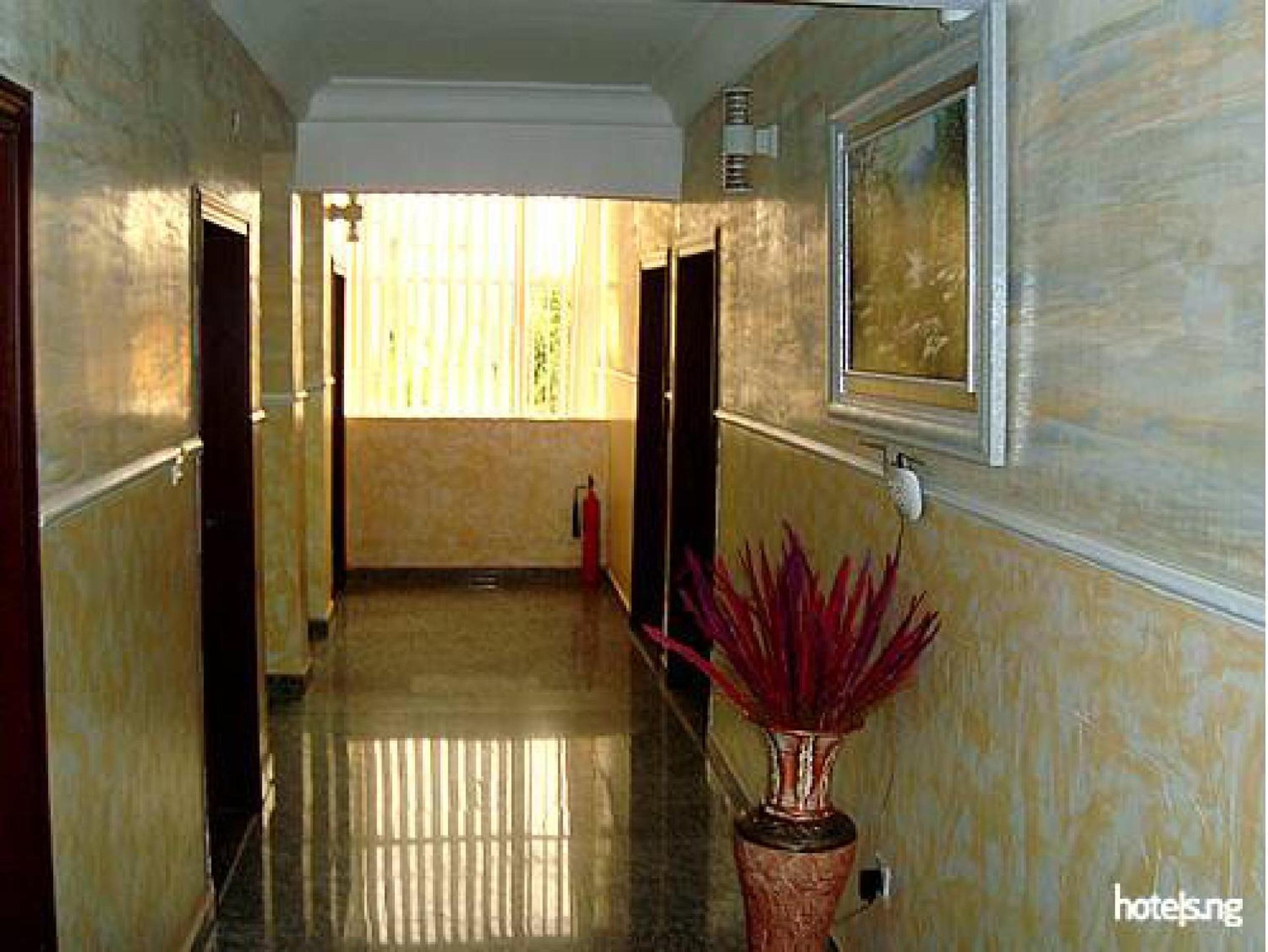 Aotel Hotel - Guest Room view 4
