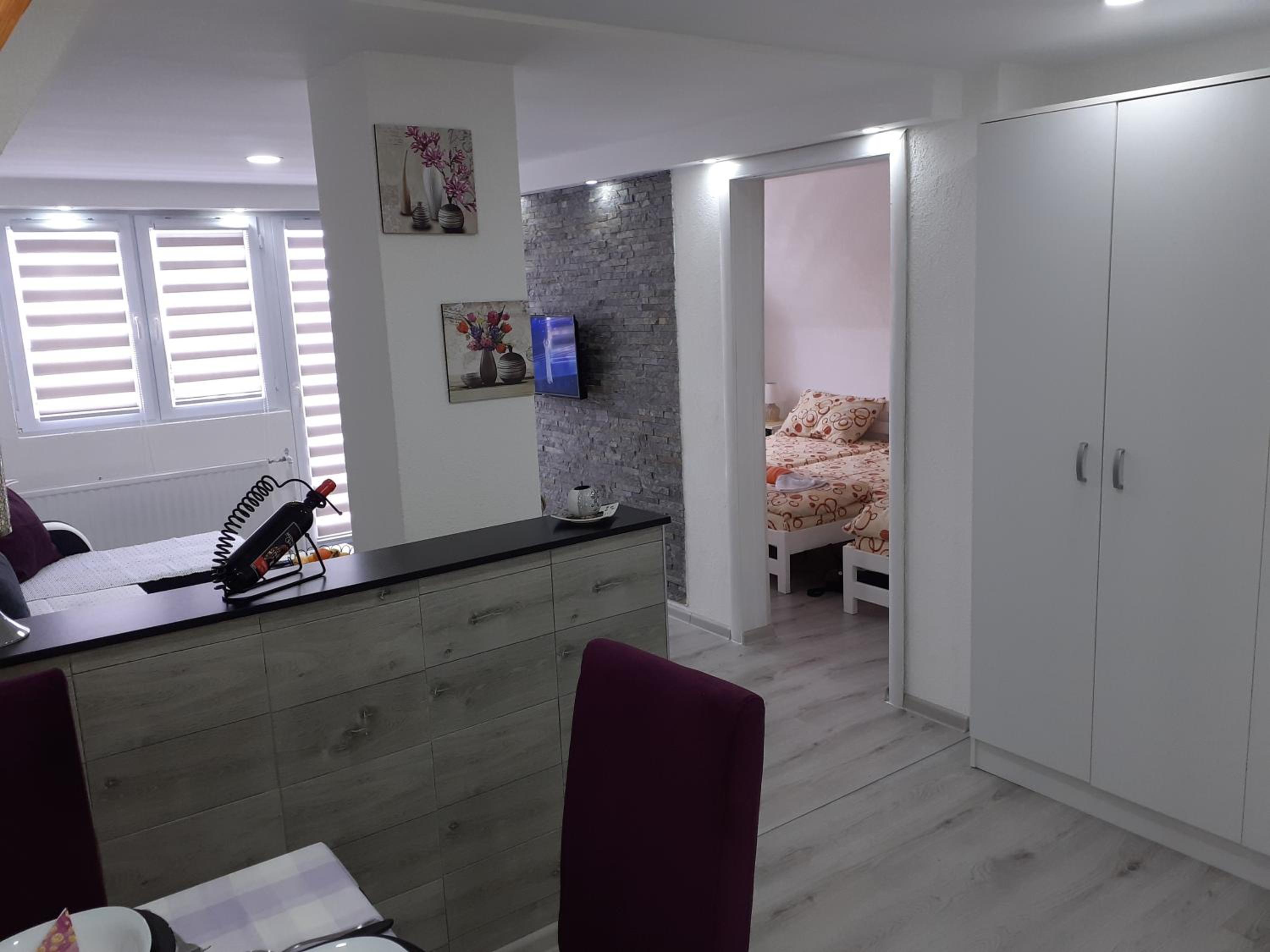 Apartmani Zlatarski DAR view 5