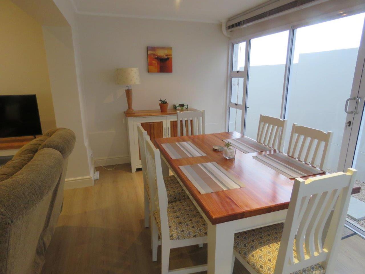 19 Kingswood Manor view 2