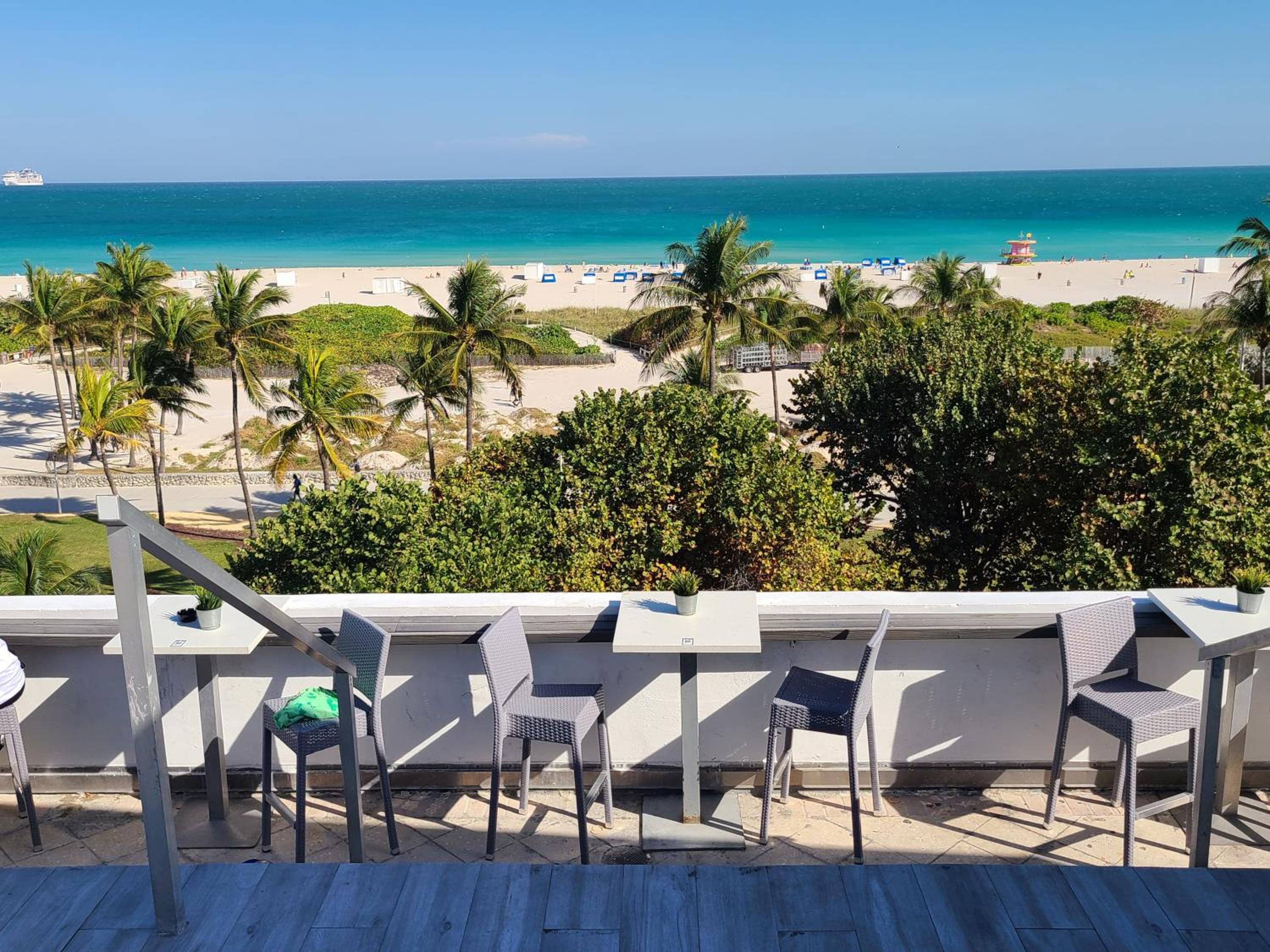 VERSACE MANSION VIEW SUITE at THE STRAND