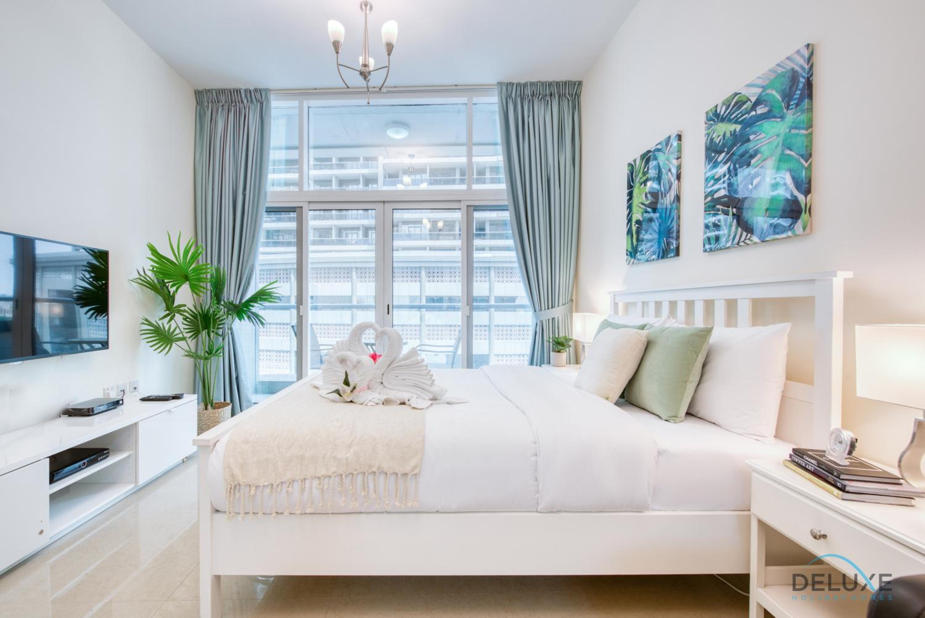 Gentle Studio in Uniestate Sports Tower Dubai Sports City by Deluxe Holiday Homes
