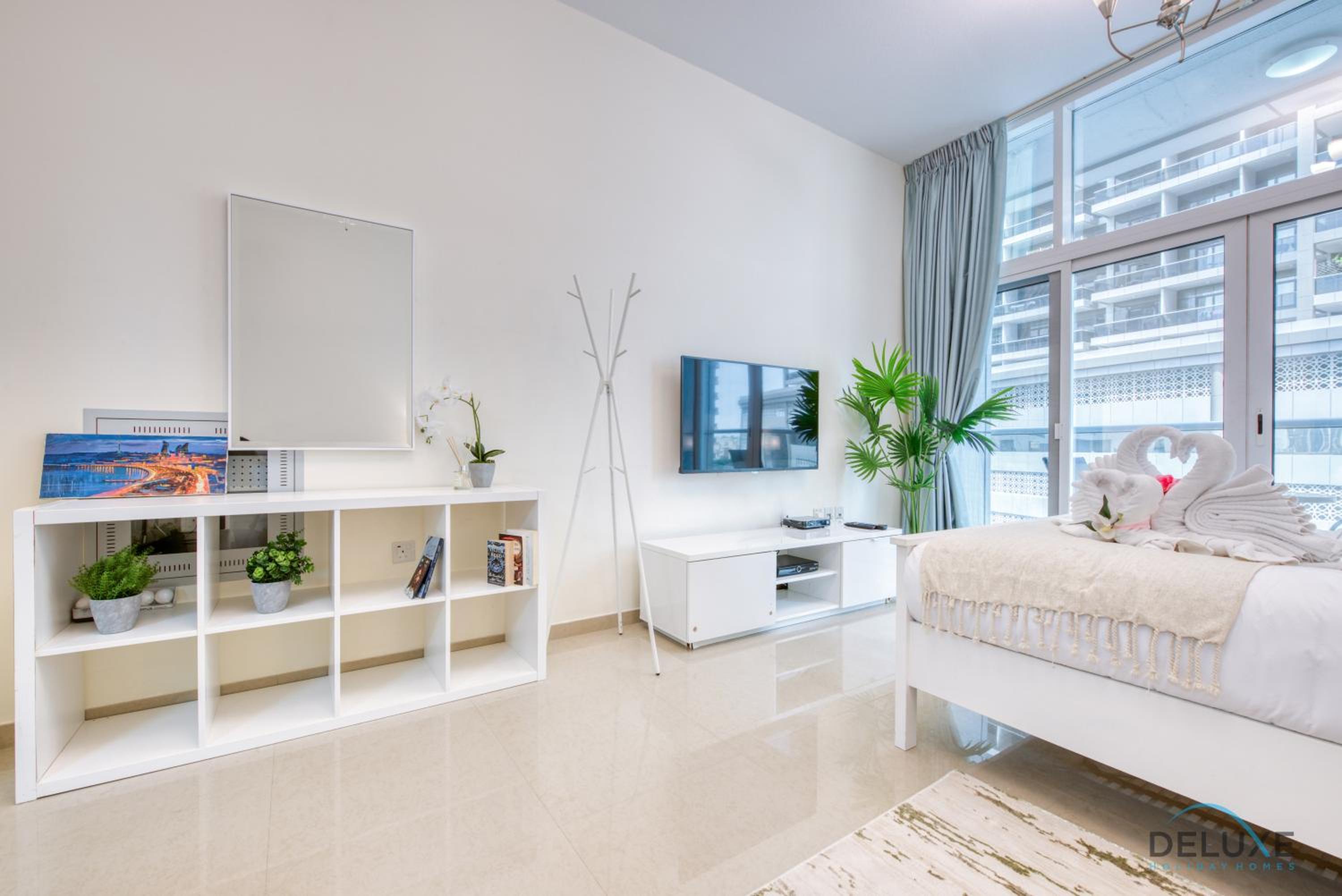 Gentle Studio in Uniestate Sports Tower Dubai Sports City by Deluxe Holiday Homes
