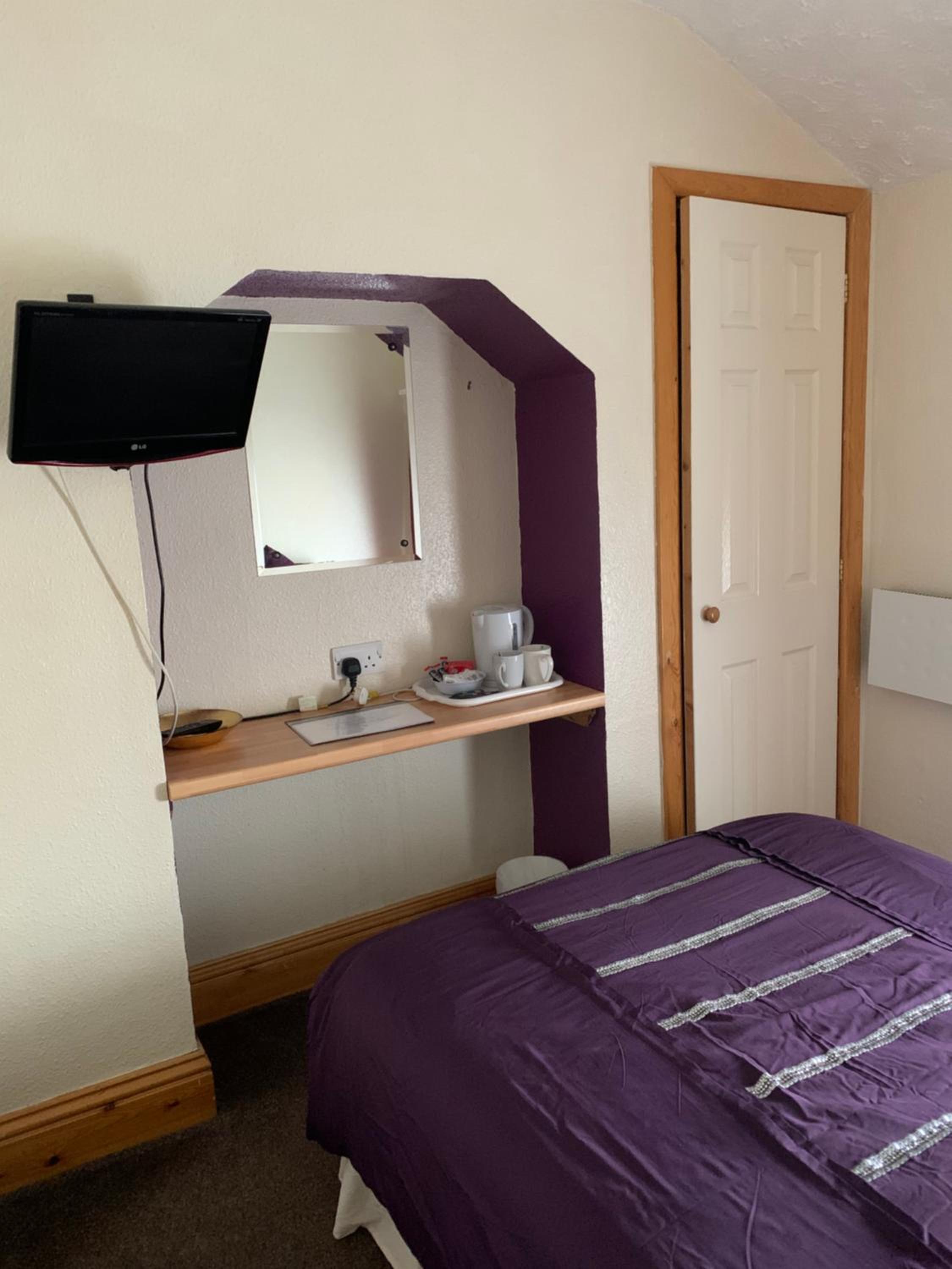Alondra Hotel