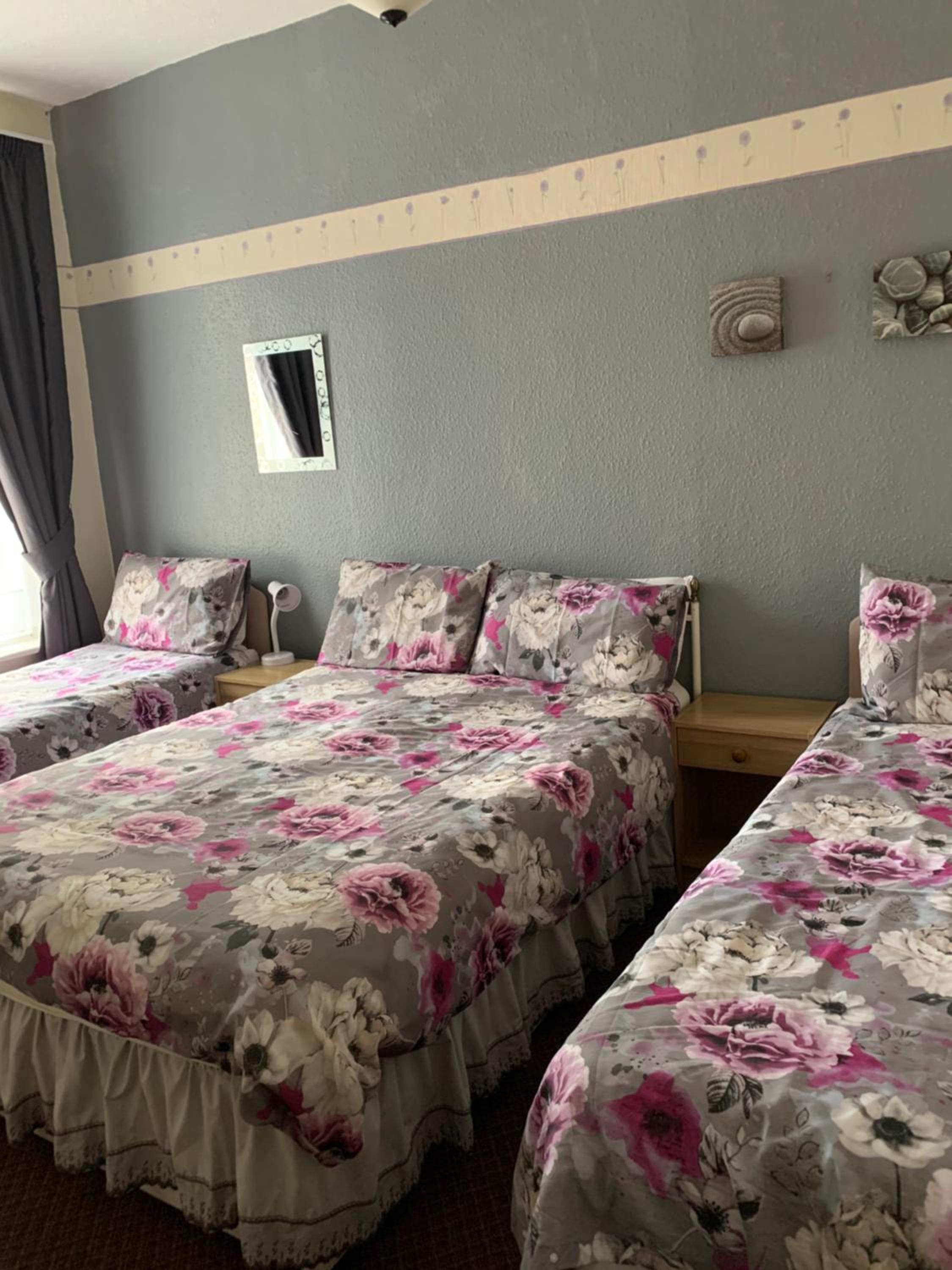 Alondra Hotel