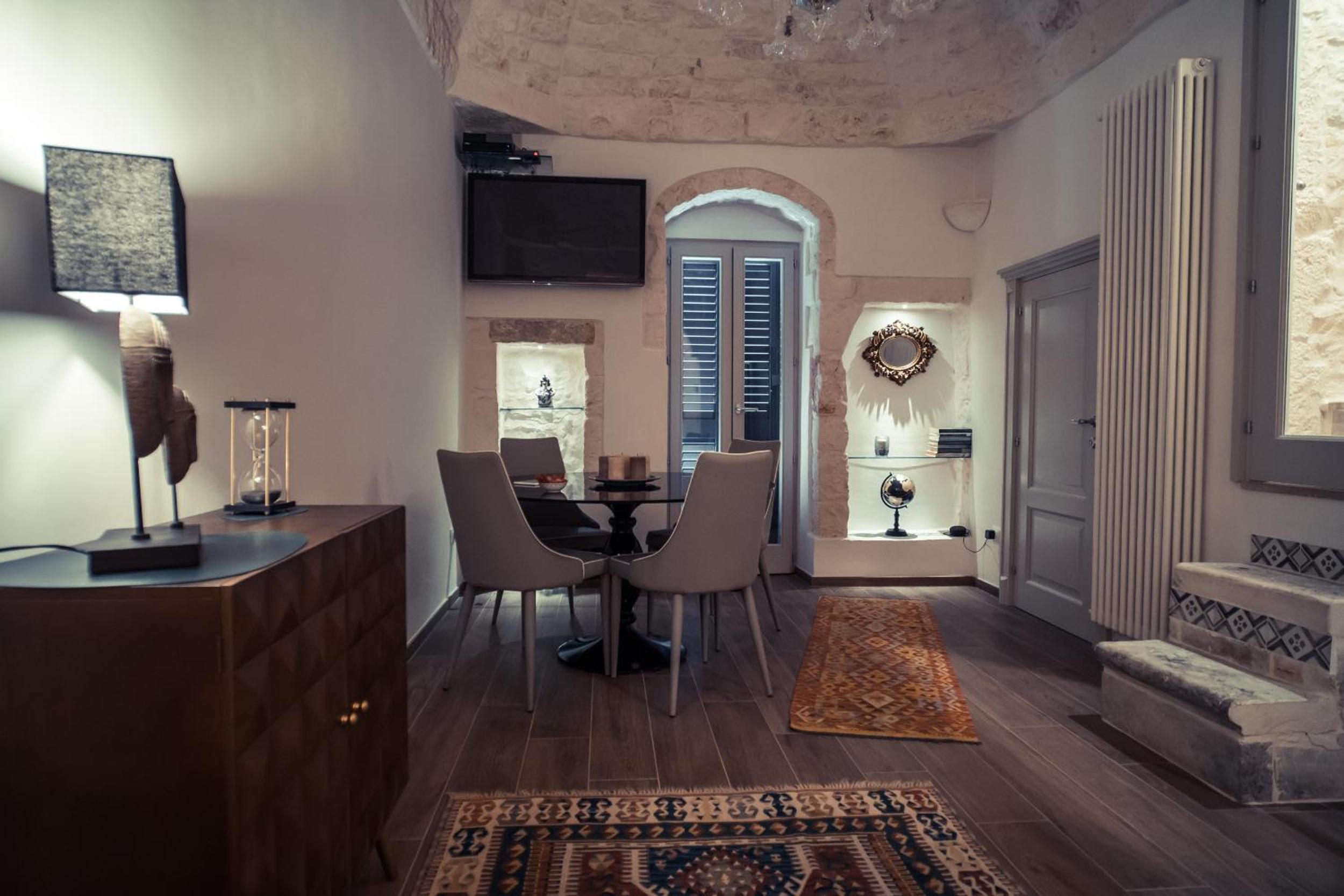 800s Home Luxury Rooms view 2